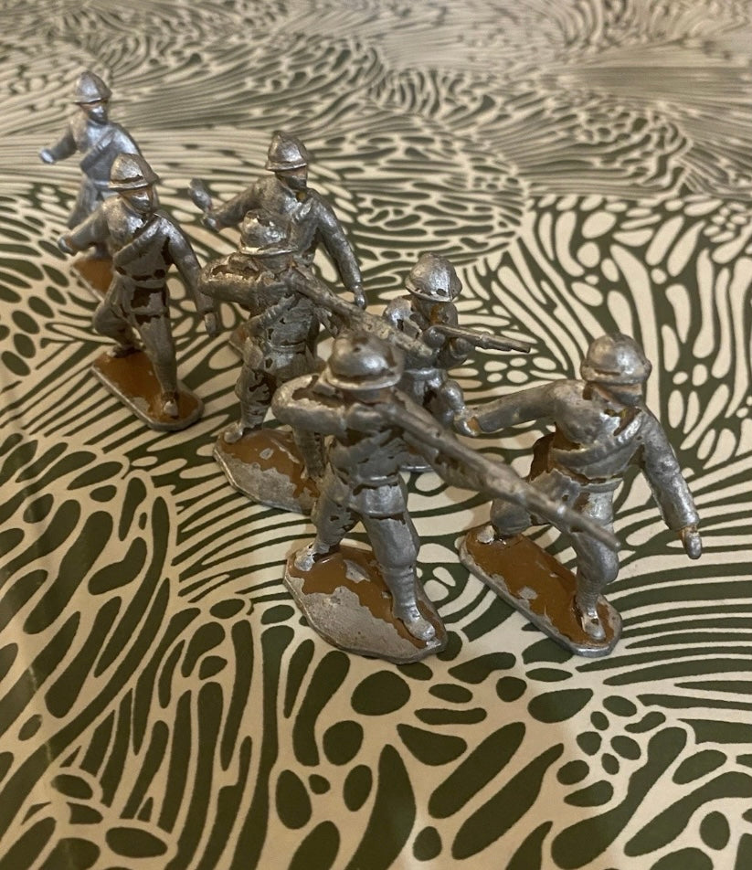 Figurines anciennes DC. Soldats Lot de 7 en plomb creux