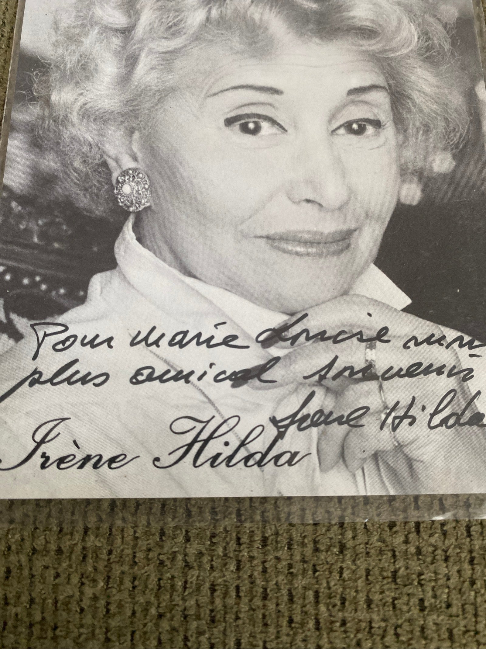 Carte postale photo dédicacée Irene Hilda