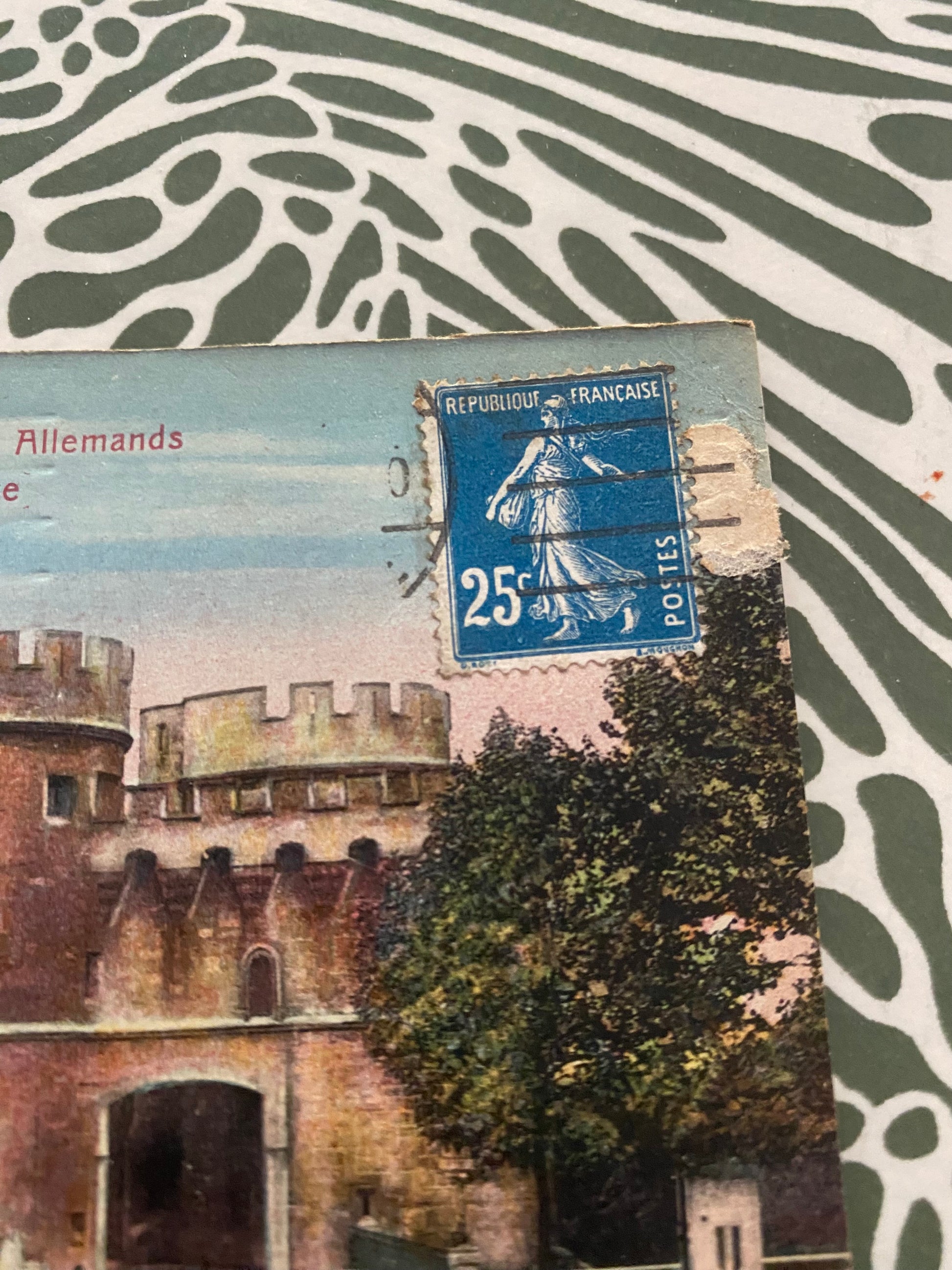 Carte postale ancienne Metz. La porte des allemands