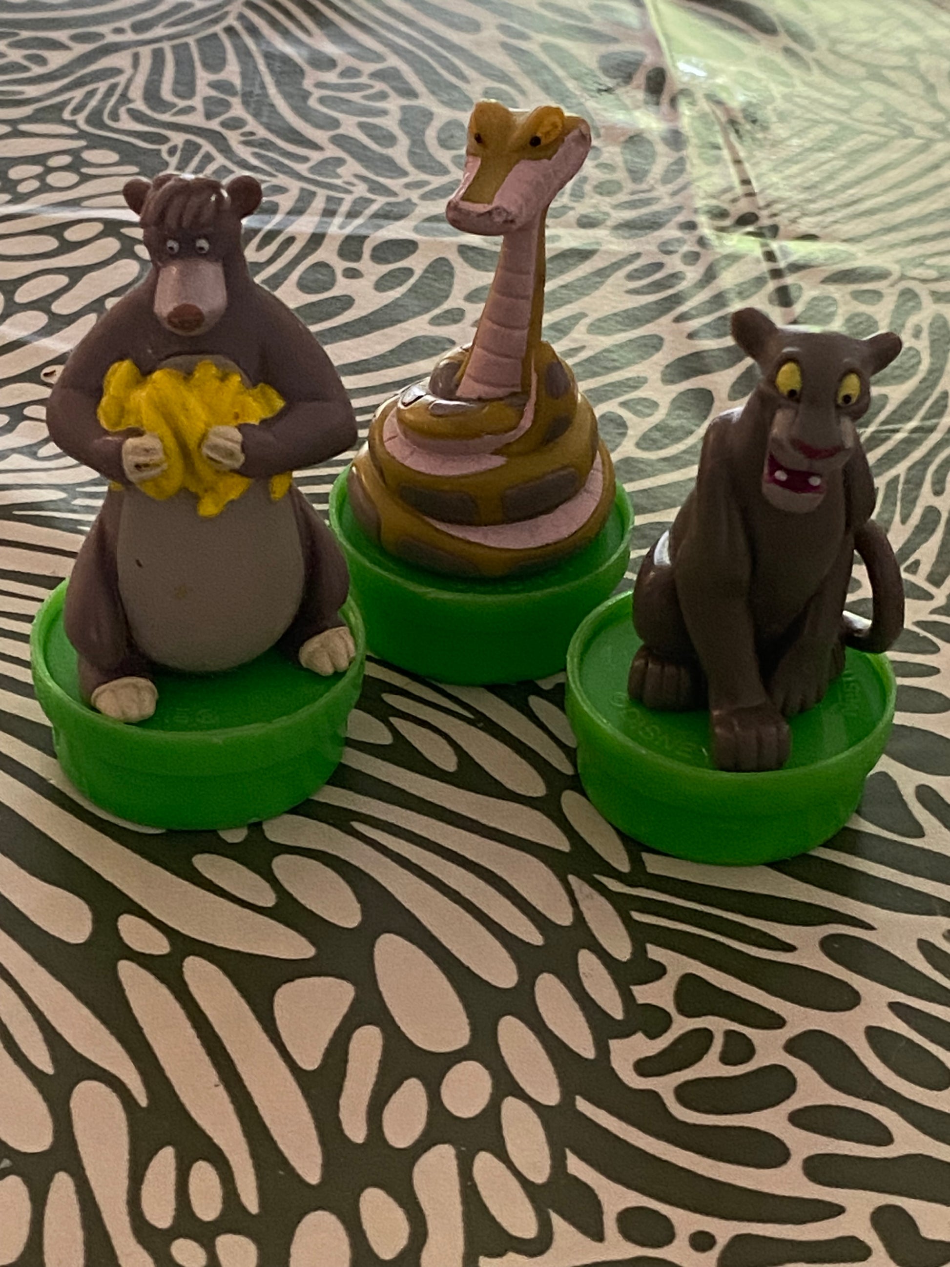 Figurines anciennes Le livre de la Jungle. Bouchons Smarties Nestlé Lot de 3.