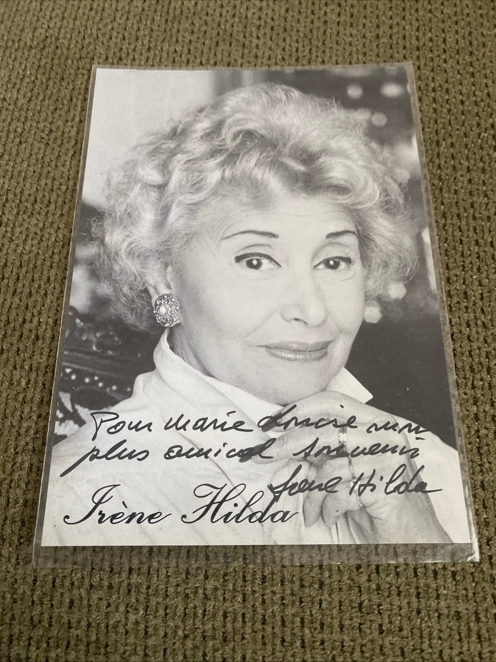 Carte postale photo dédicacée Irene Hilda