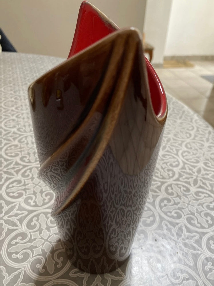 Vase ancien Vallauris, 6201. Auteur 20 cm largeur en haut 10 cm. Fabriqué en France.