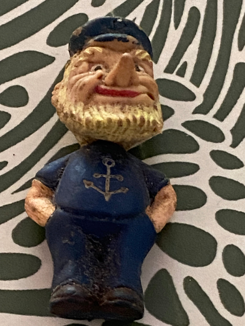 Figurine Marin Pêcheur ancienne. Était certainement en porte clef. Manque petite pipe en bois.