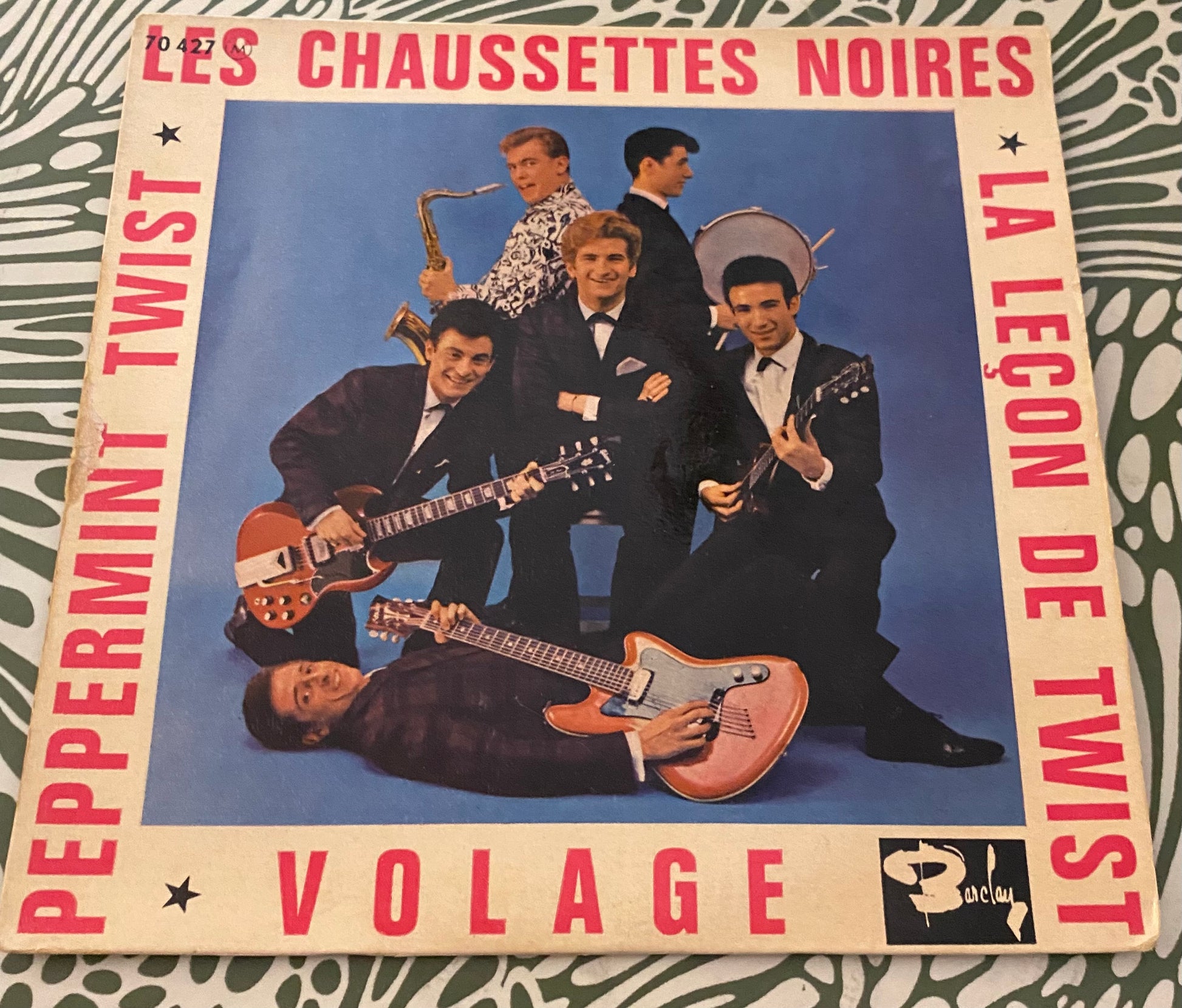 Disque vinyle 45 tours Les chaussettes noires. La leçon de twist