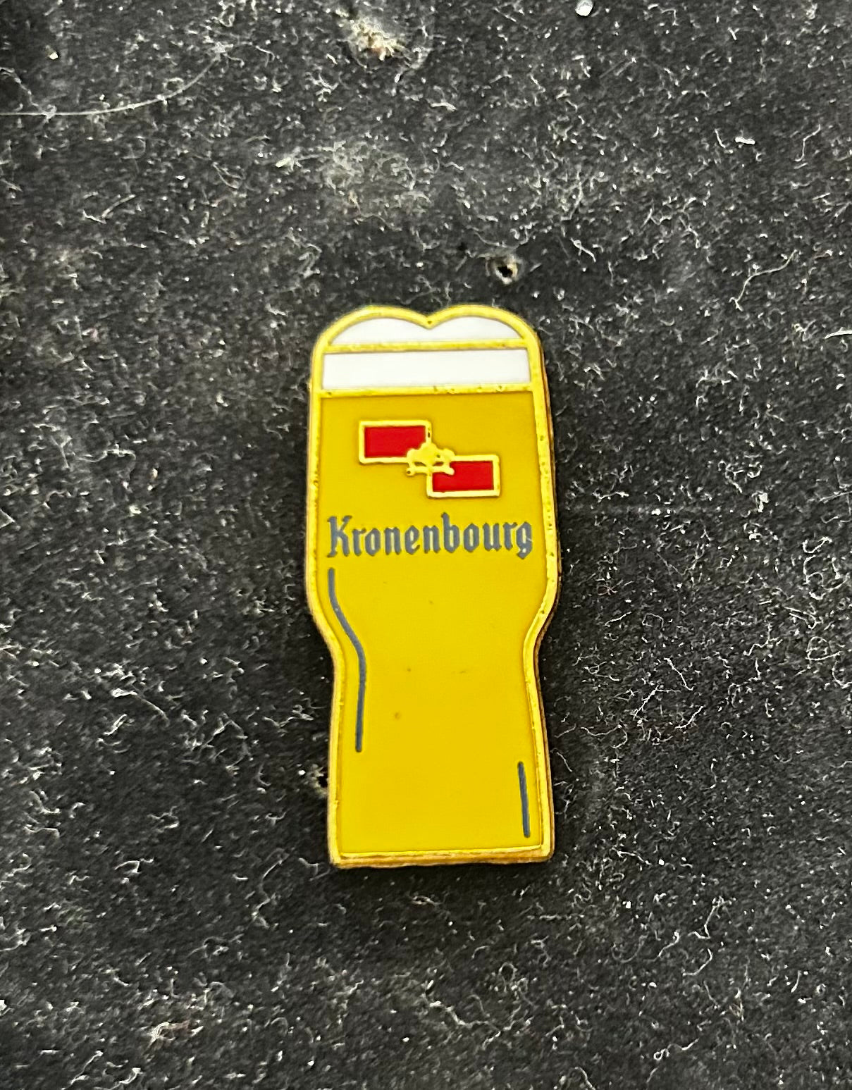 Pin’s de collection ancien Kronenbourg.