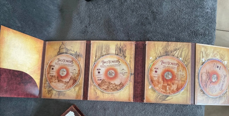 Coffret film, le seigneur des anneaux. The two towers en version originale anglais