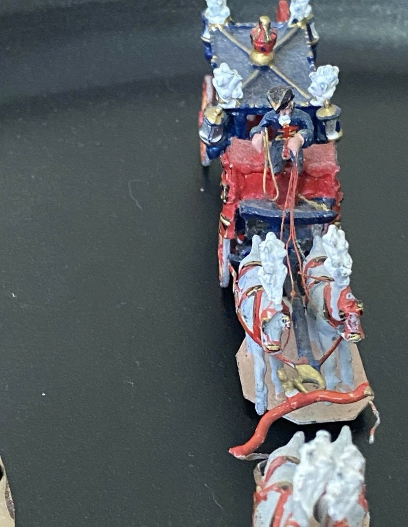 Figurines anciennes CBG Mignot Carrosse Le Sacre de Napoléon en plomb. Petite taille voir Photos