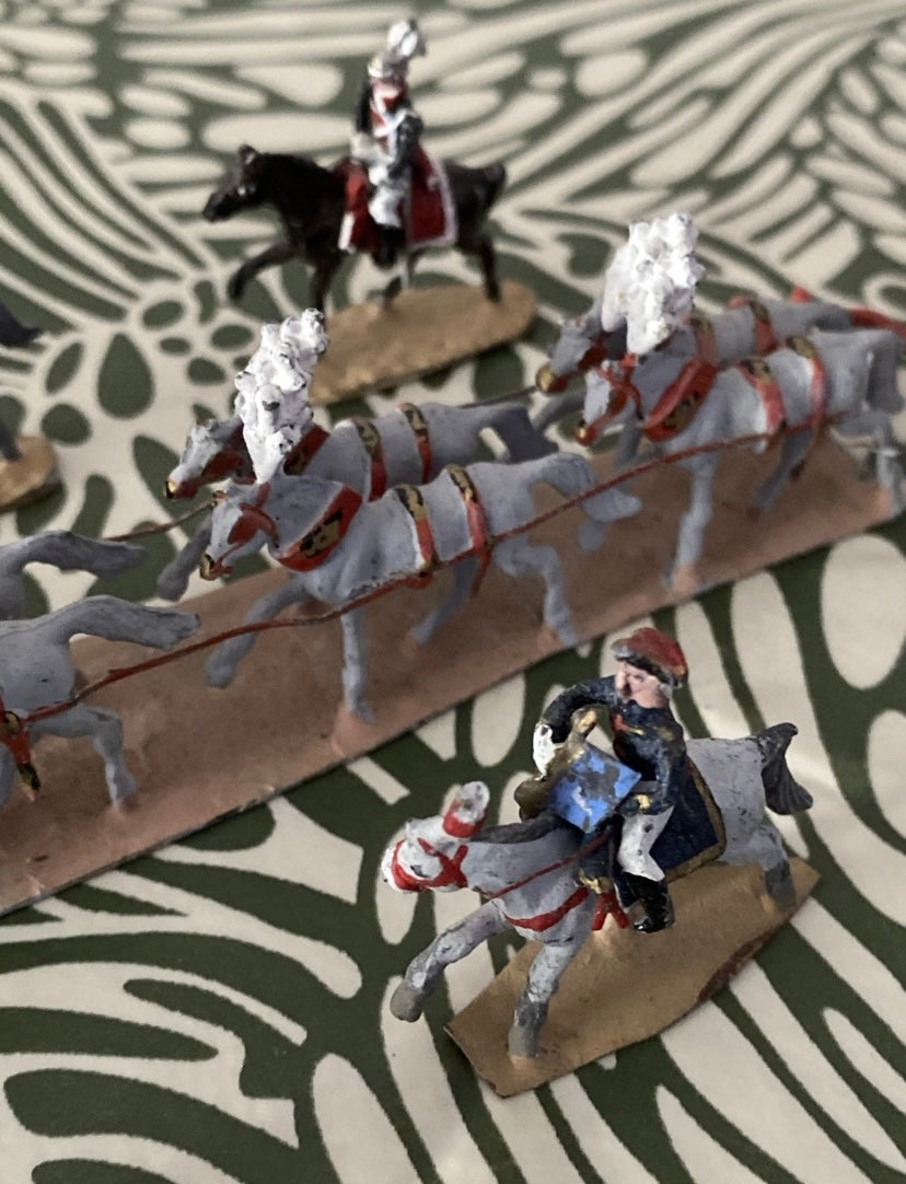 Figurines anciennes CBG Mignot Carrosse Le Sacre de Napoléon en plomb. Petite taille voir Photos