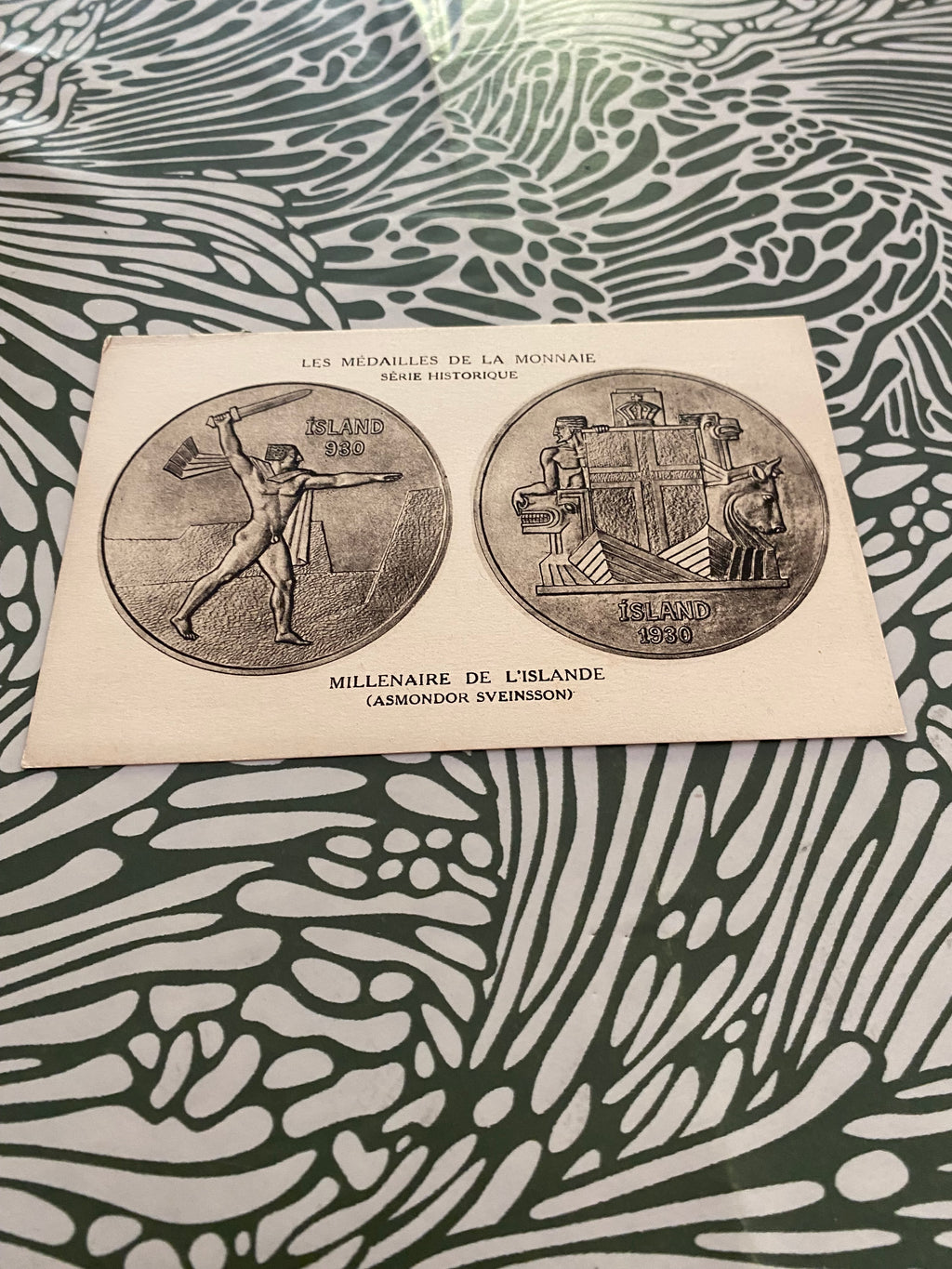 Carte postale ancienne Les médailles de la monnaie série historique. Millénaire de L’ Islande