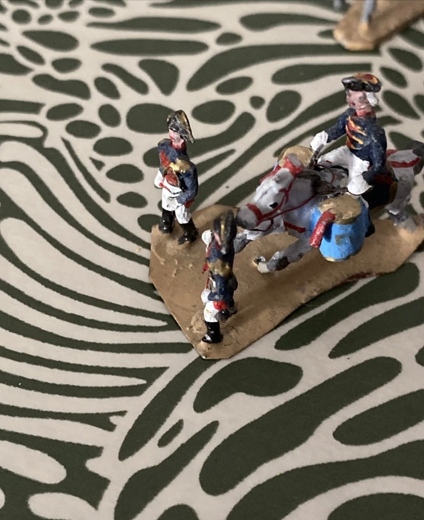 Figurines anciennes CBG Mignot Carrosse Le Sacre de Napoléon en plomb. Petite taille voir Photos