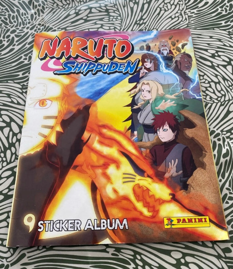 Album images Panini Naruto Shippuden. Une soixantaine d’images collées