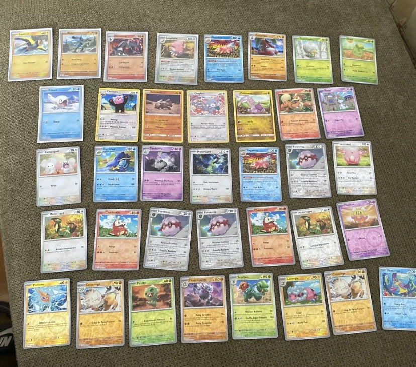Cartes de collection Pokémon HOLO Lot de 37 divers. Sorties des boosters