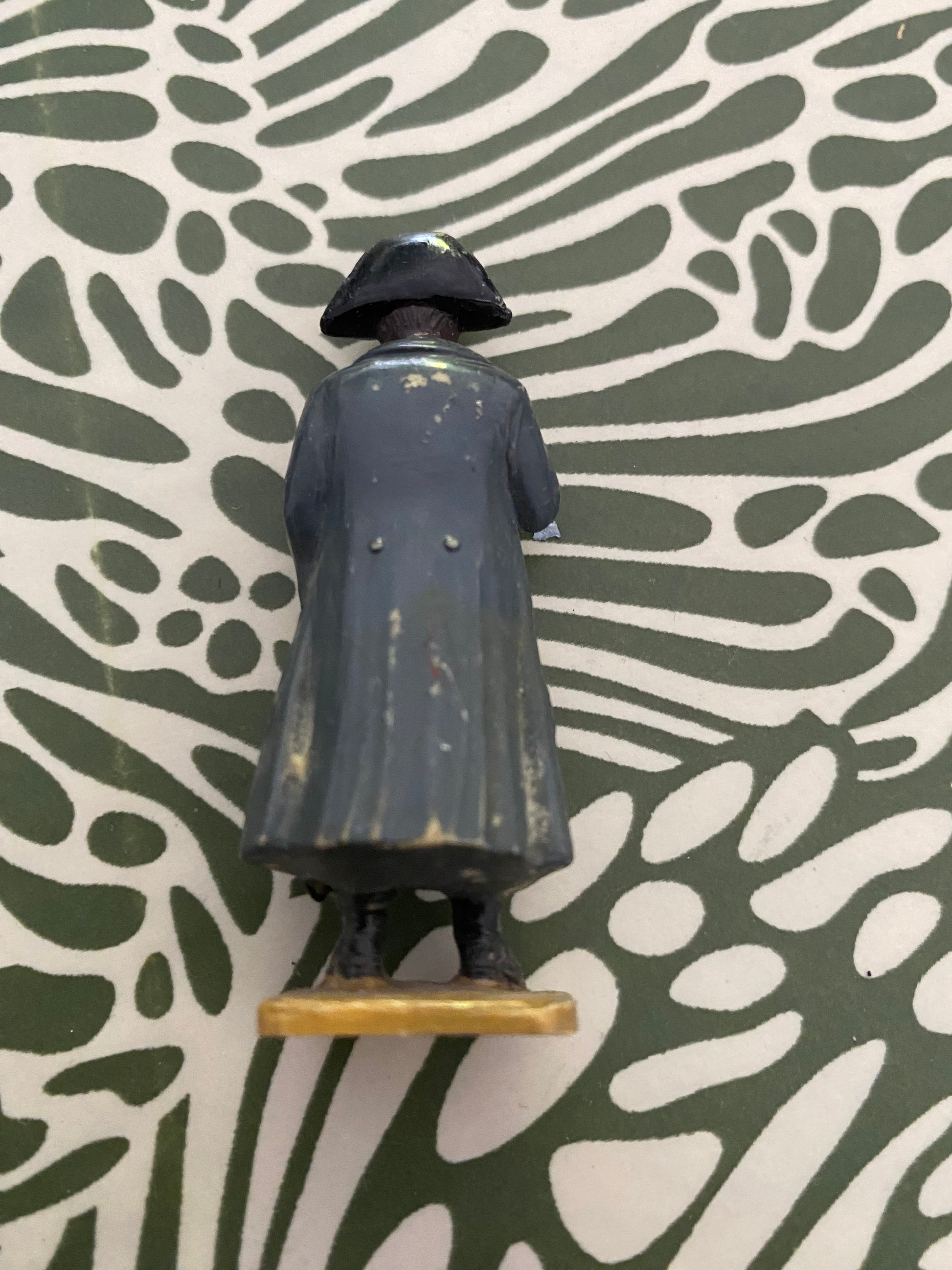 Figurine ancienne Napoléon en plastique hauteur 6 cm.