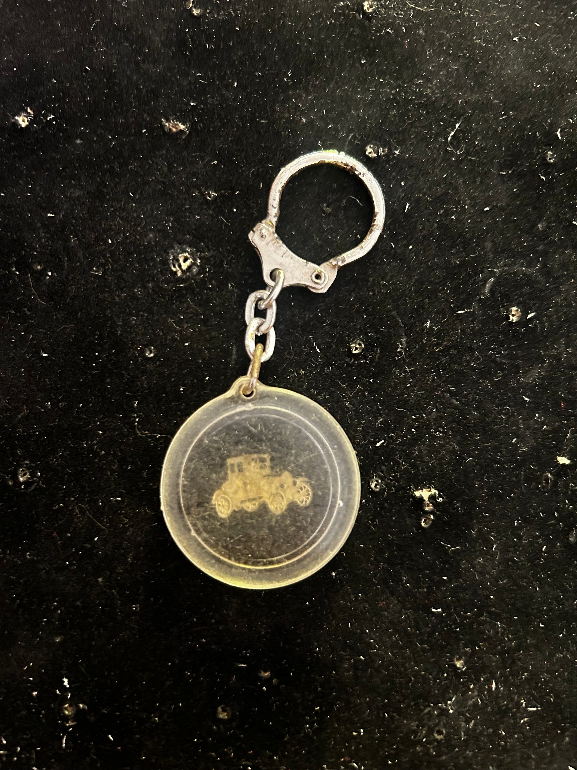 Porte clefs ancien. Pâtisserie R. Luneau. Voiture ancienne
