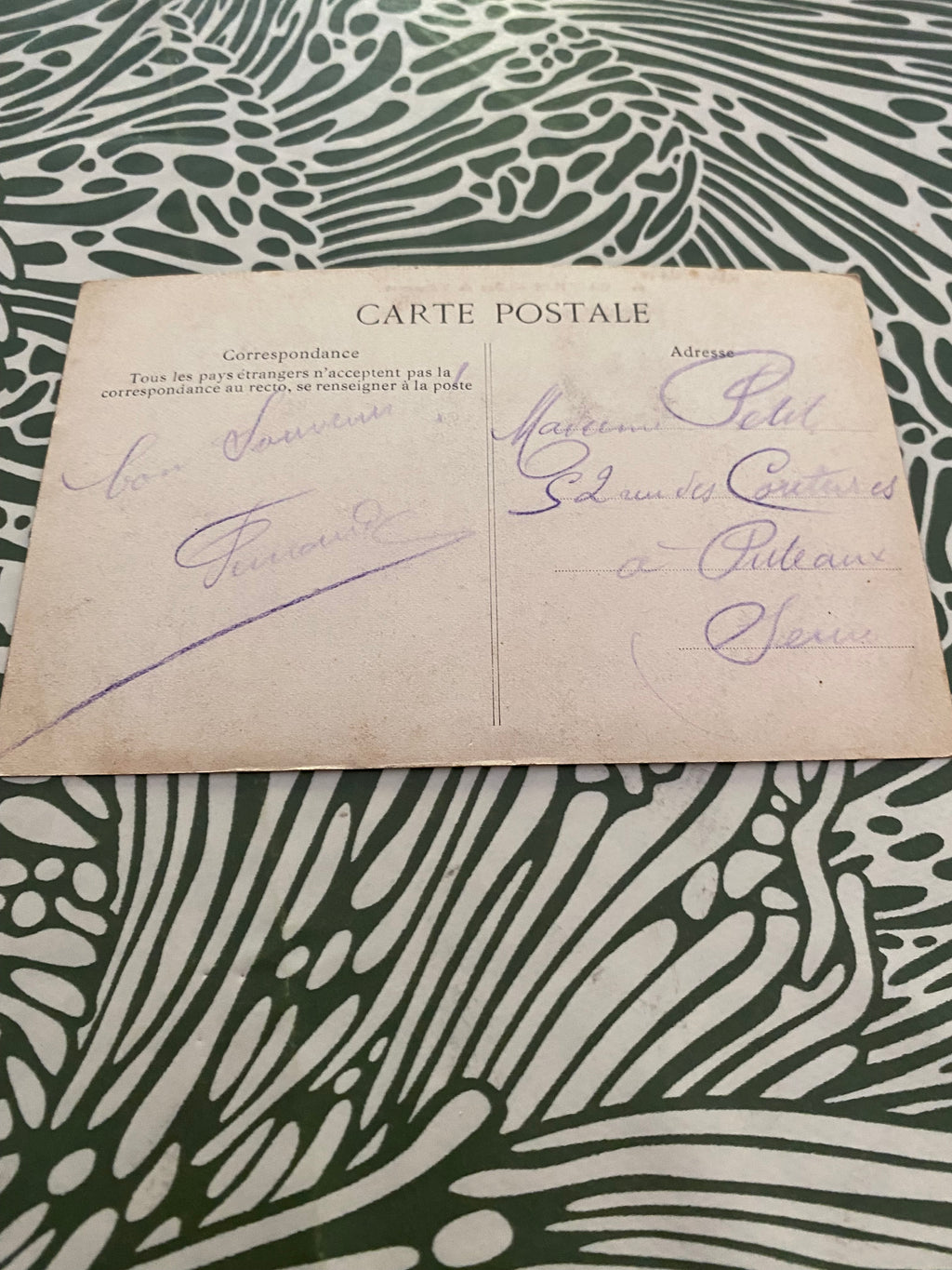 Carte postale ancienne Garches. Rue de Villeneuve. 1908