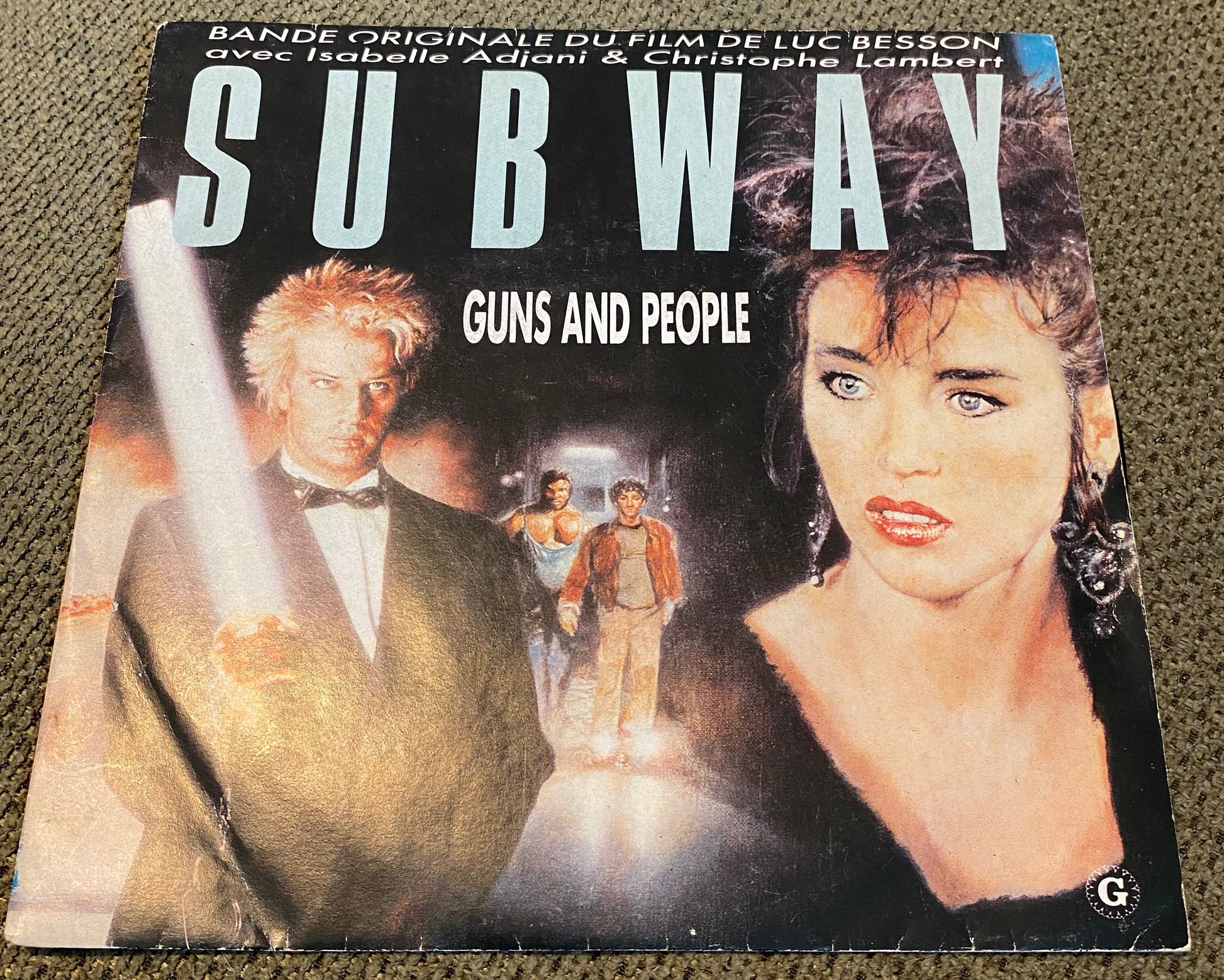 Disque vinyle 45 tours musique du film Subway. Guns And People