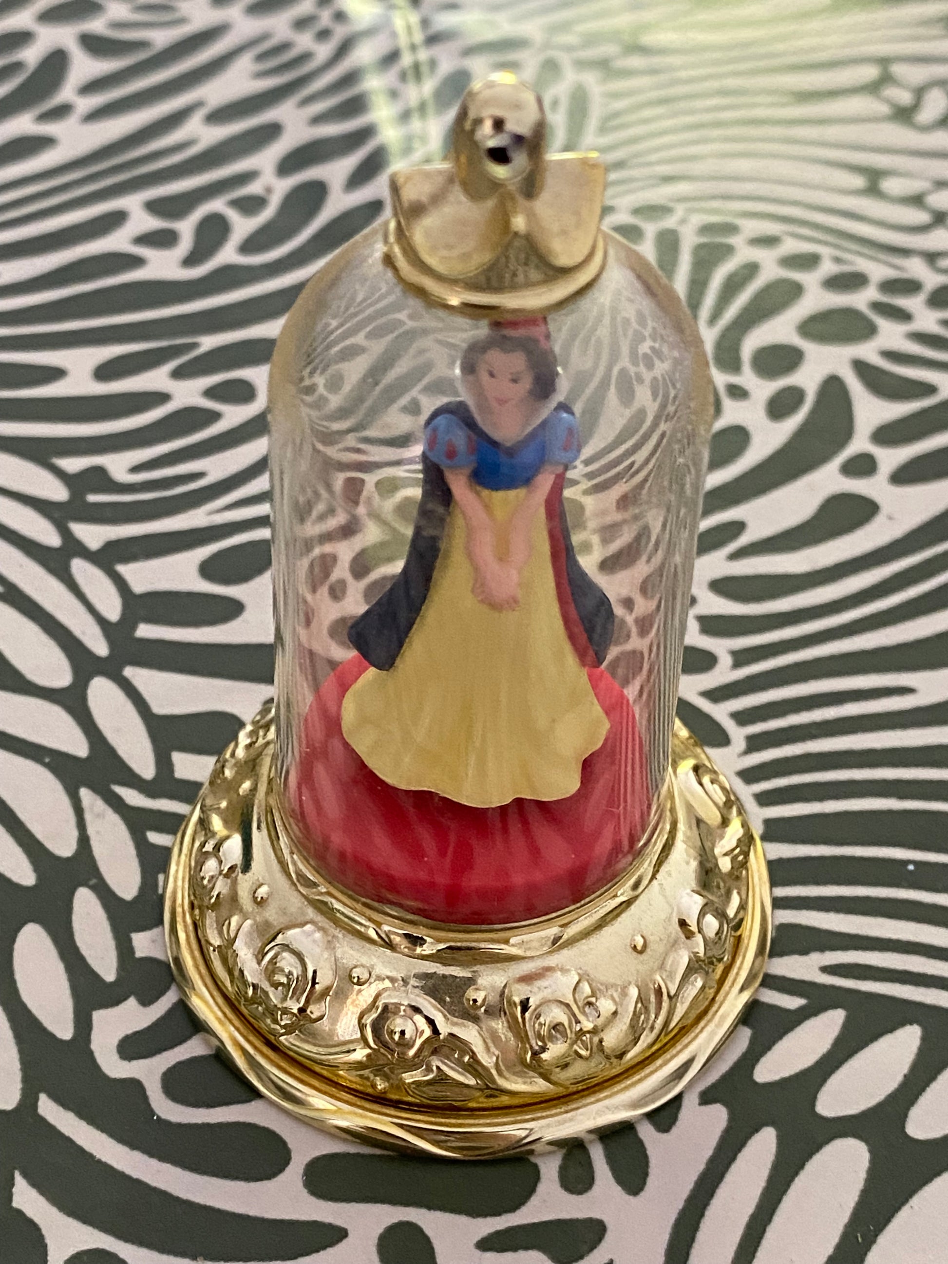 Figurine ancien Blanche Neige sous cloche. Bluebird toys 1998