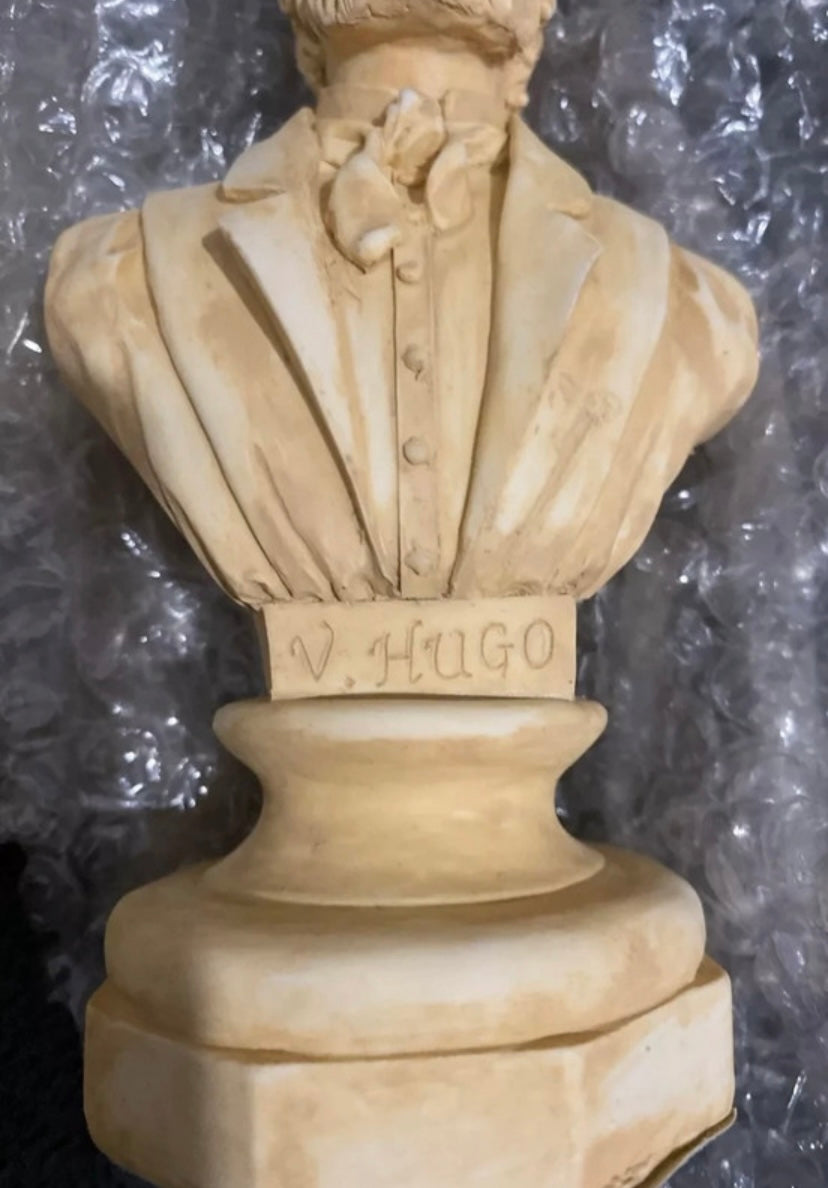 Figurines Atlas Grands Bustes Honoré de Balzac. Victor Hugo