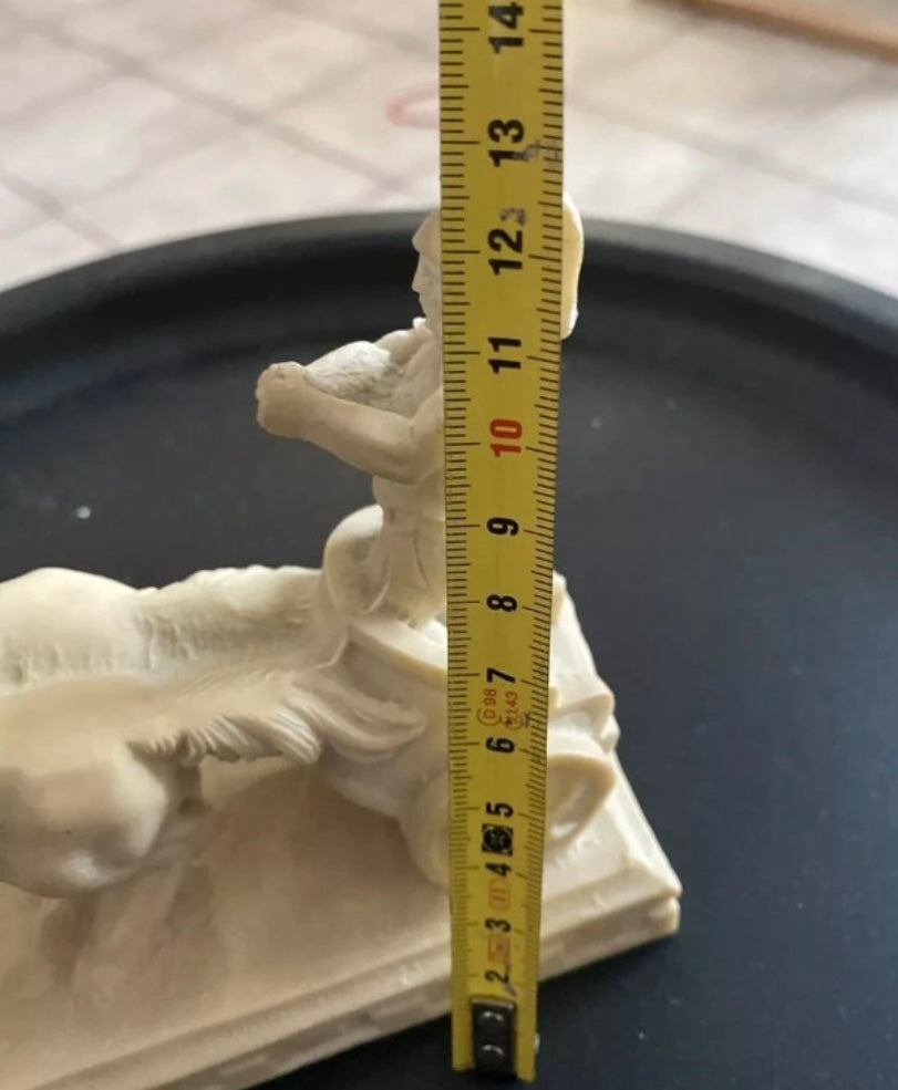 Figurine ancienne char charriot romain. Albâtre ?