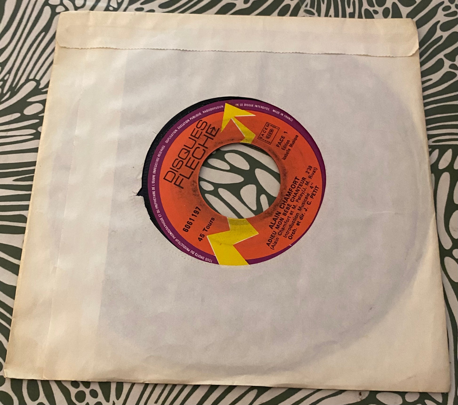 Disque vinyle 45 Tours Alain Chamfort. Adieu mon bébé chanteur