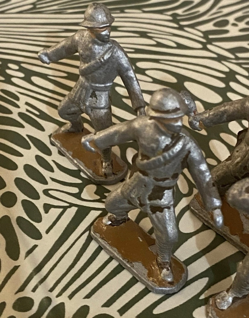 Figurines anciennes DC. Soldats Lot de 7 en plomb creux