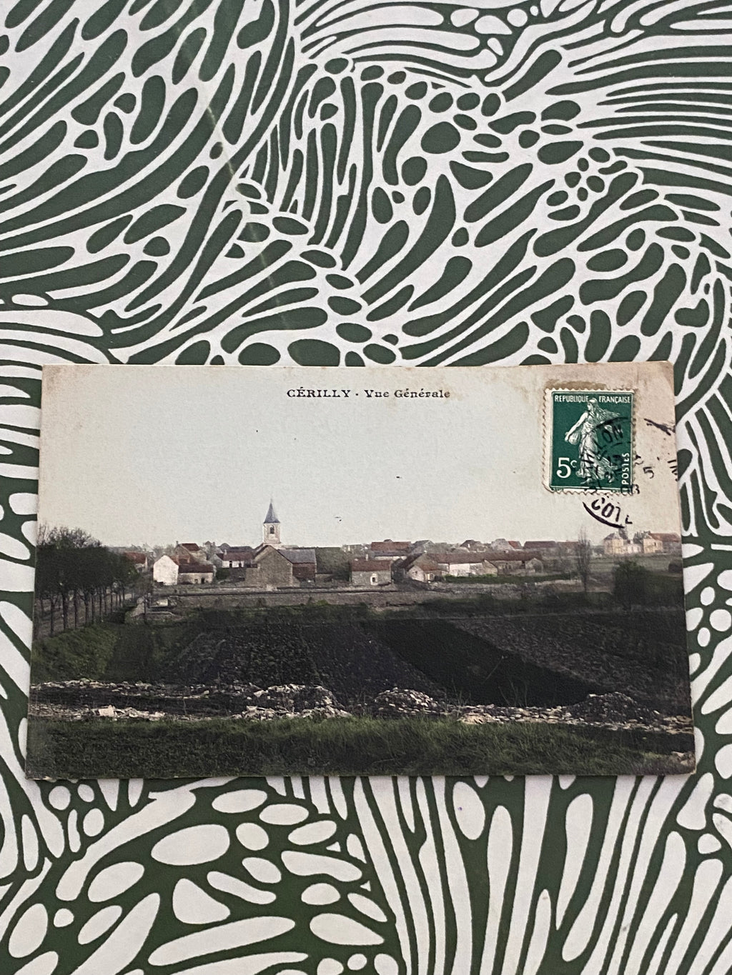 Carte postale ancienne Cérilly. Vue générale