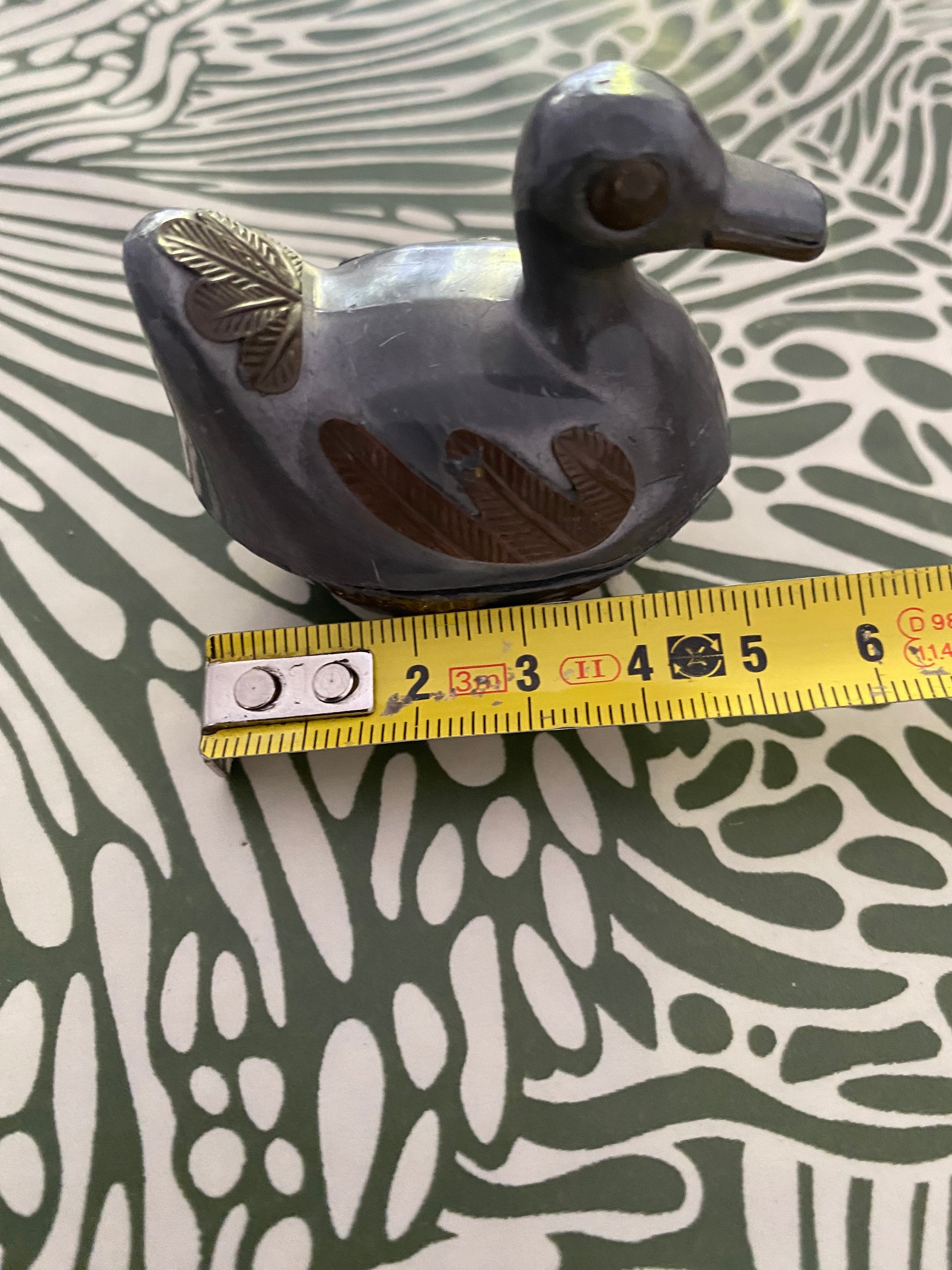 Figurine petit canard four tout. En plomb métal