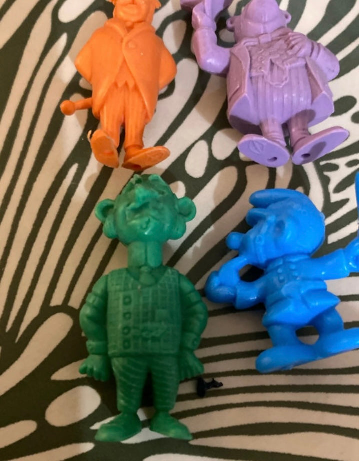 Figurines monochromes publicitaires anciennes Lot de 4. Tintin. Schtroumpfs