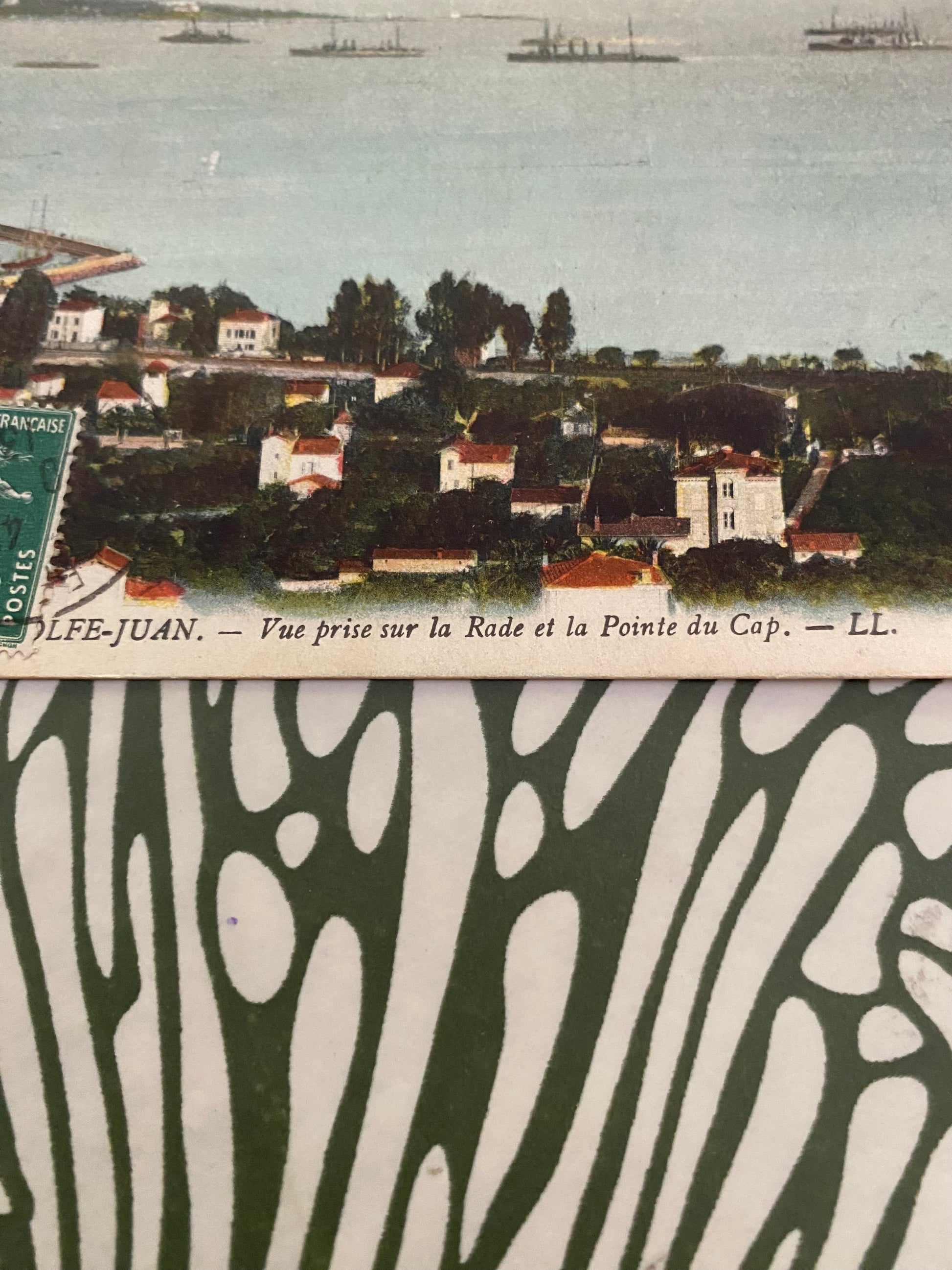 Carte postale ancienne. Golfe Juan. Vue prise sur la Rade et la pointe du Cap