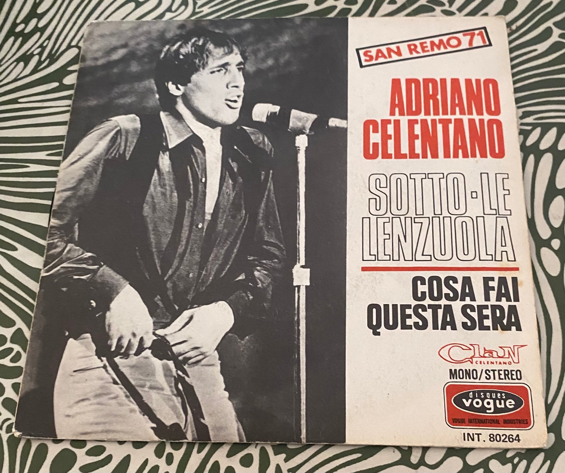 Disque vinyle 45 tours Adriano Celentano. Sotto le Lenzuola