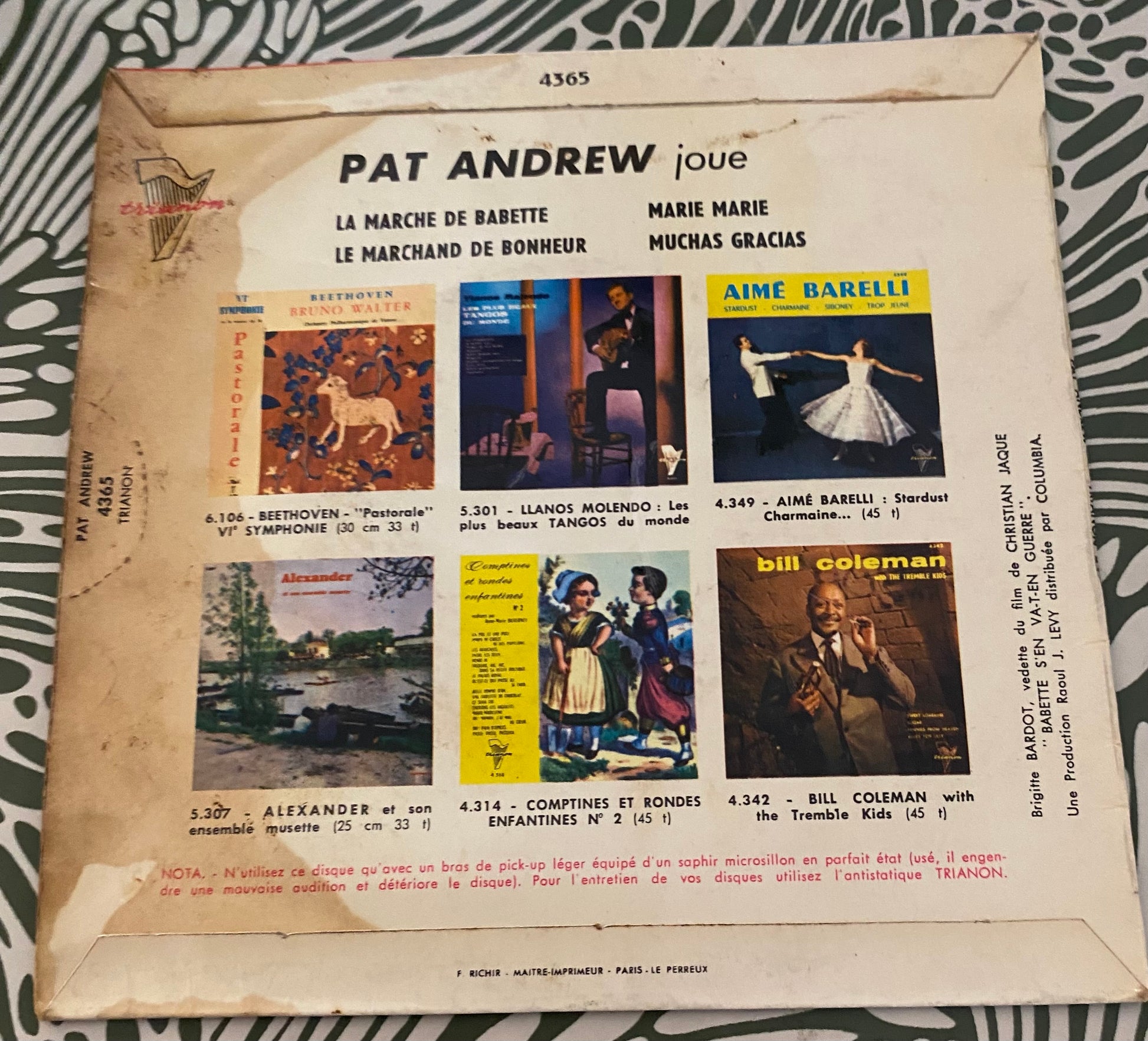 Disque vinyle 45 Tours Babette S’en va en guerre. La marche de Babette