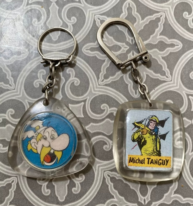 Portes clefs Journal Pilote Astérix avec billes et Michel Tanguy Lot de 2
