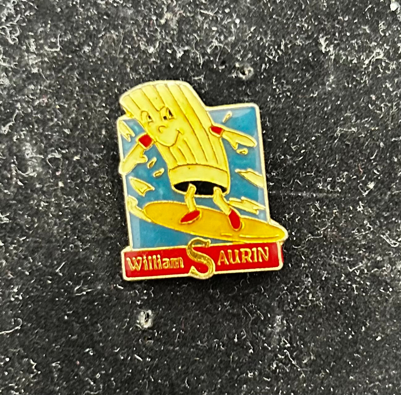 Pin’s ancien de collection William Saurin