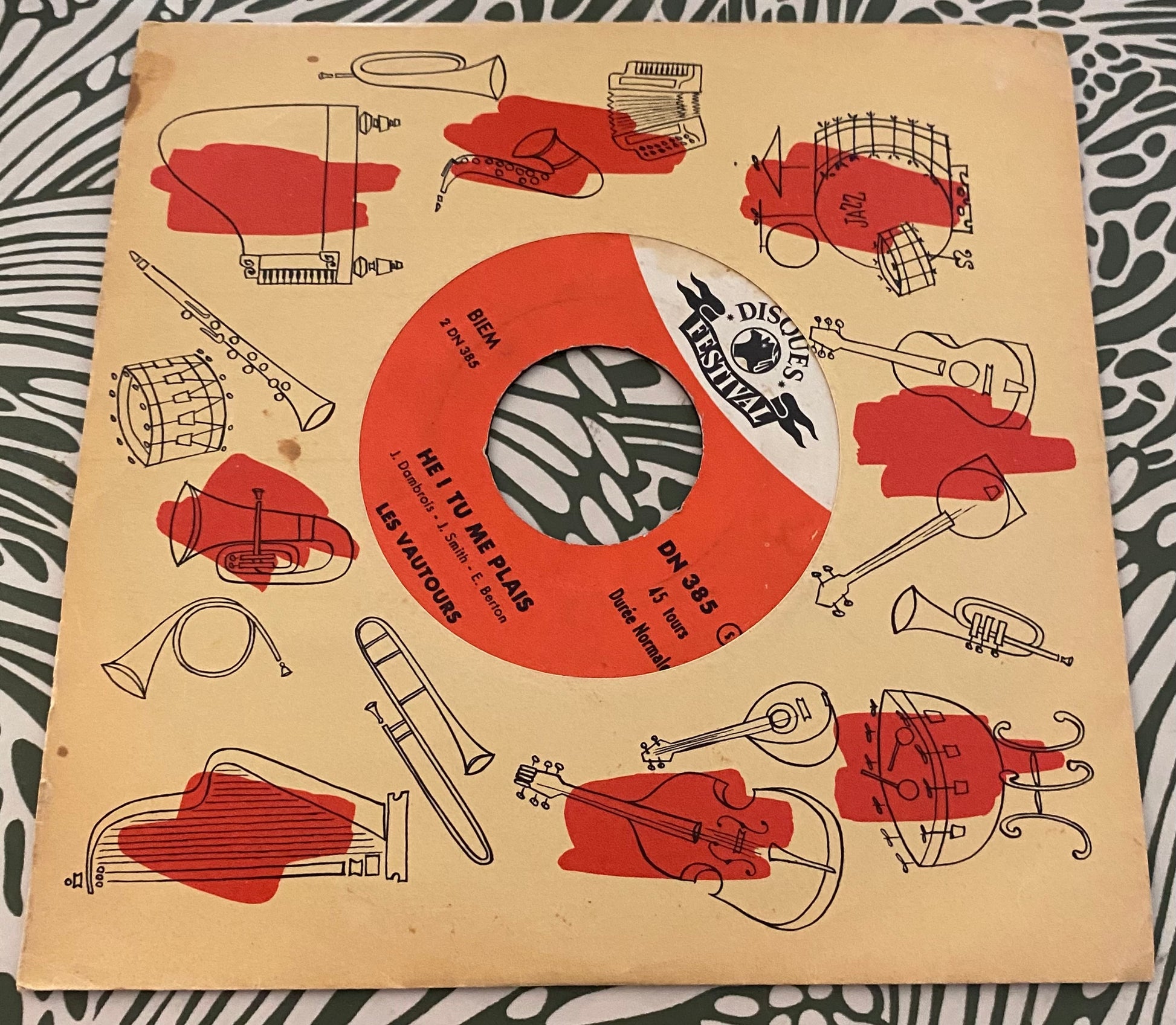 Disque vinyle 45 tours Les vautours. Le chemin de la joie