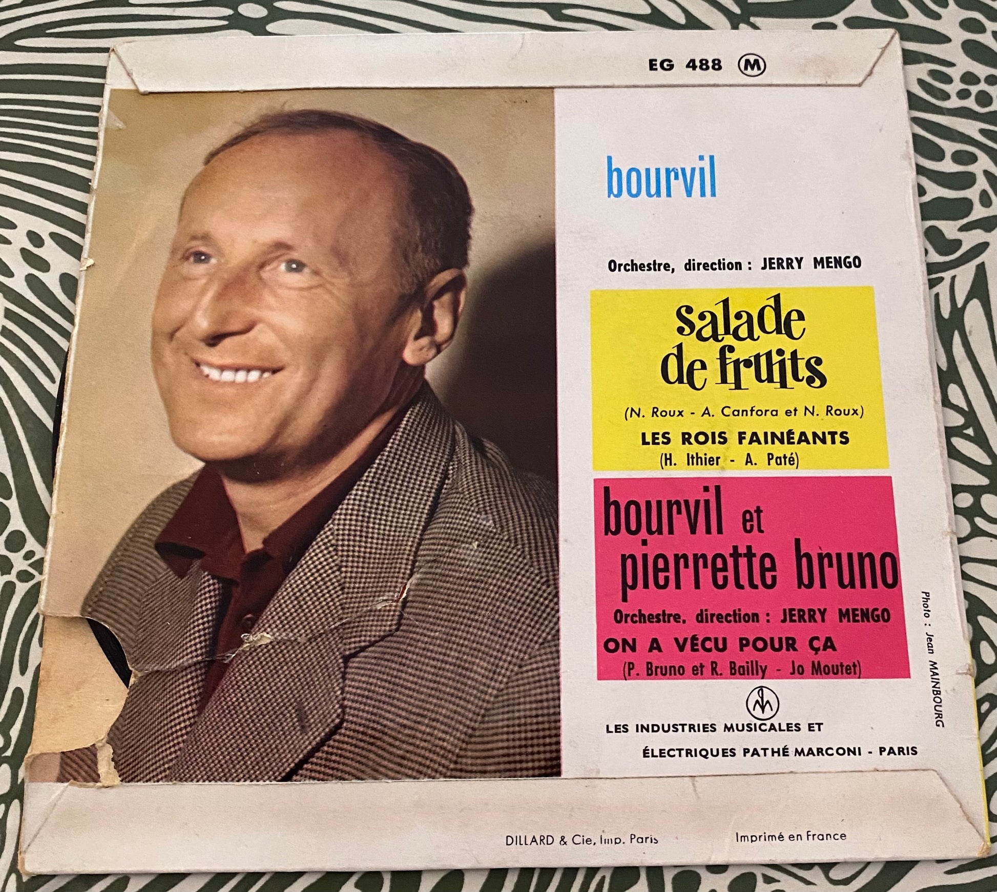 Disque vinyle 45 tours Bourvil. Salade de fruits