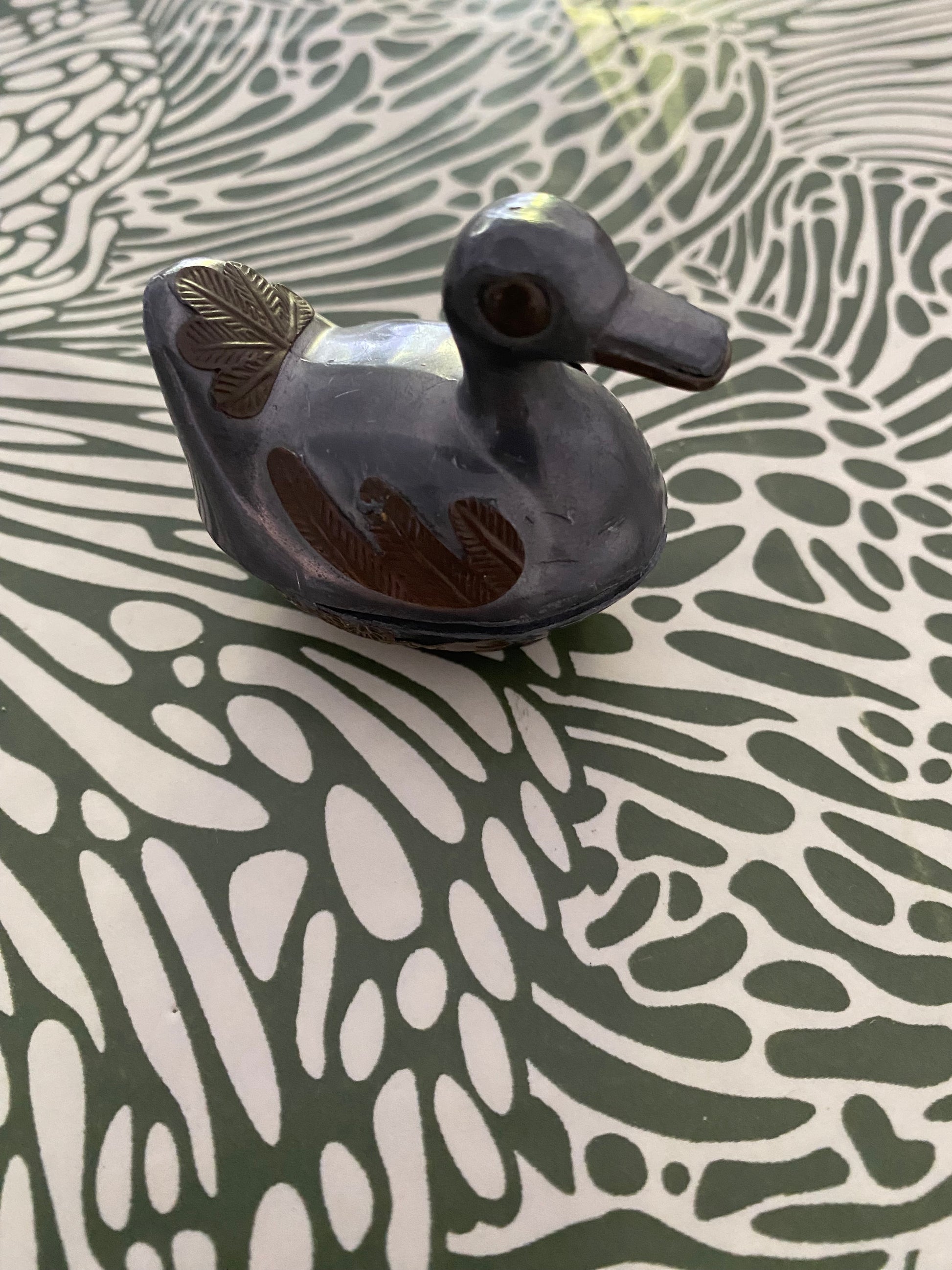 Figurine petit canard four tout. En plomb métal