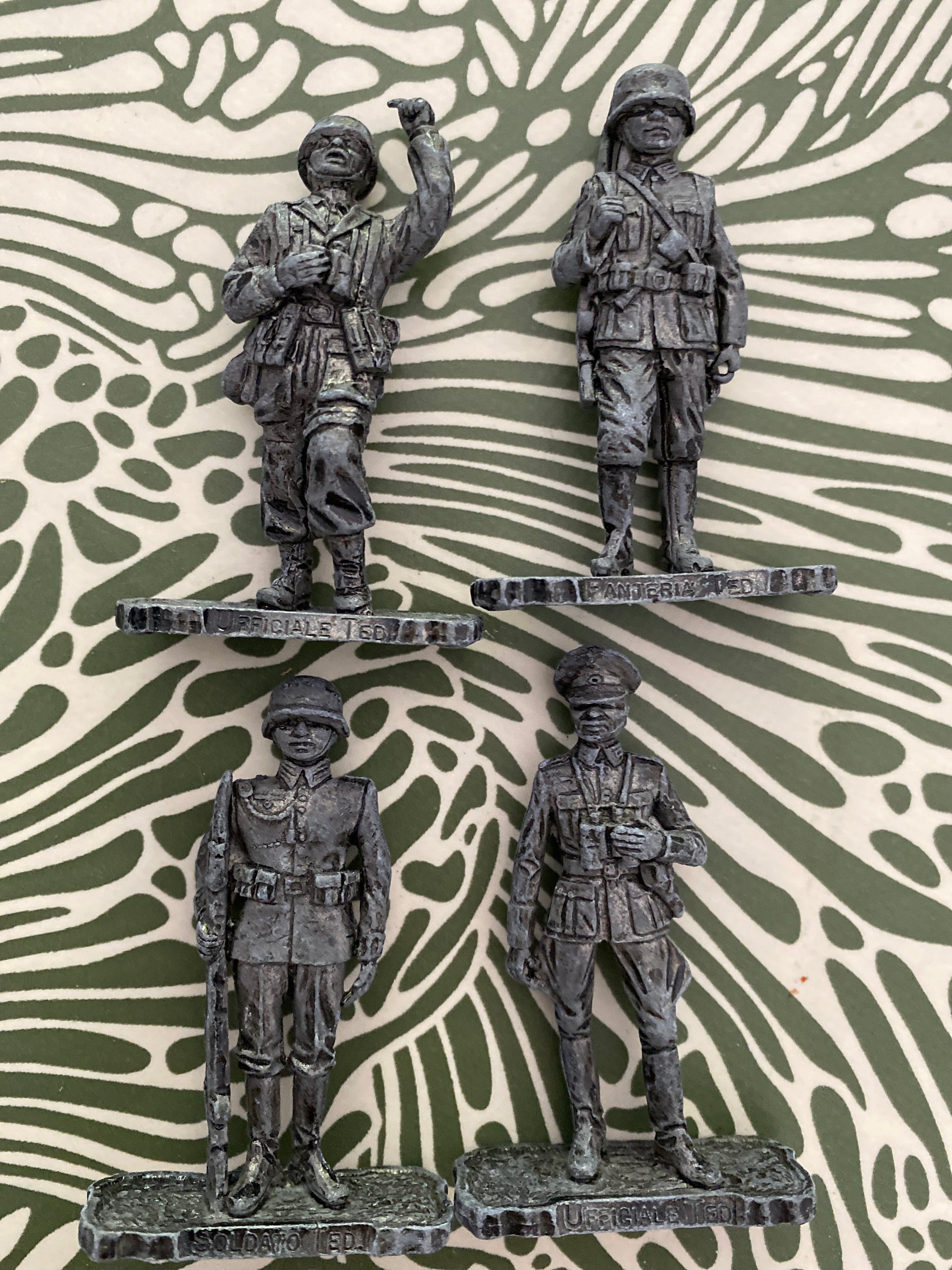 Figurines soldats allemands Lot de 4. En métal hauteur 6,5 cm. Soldato TED