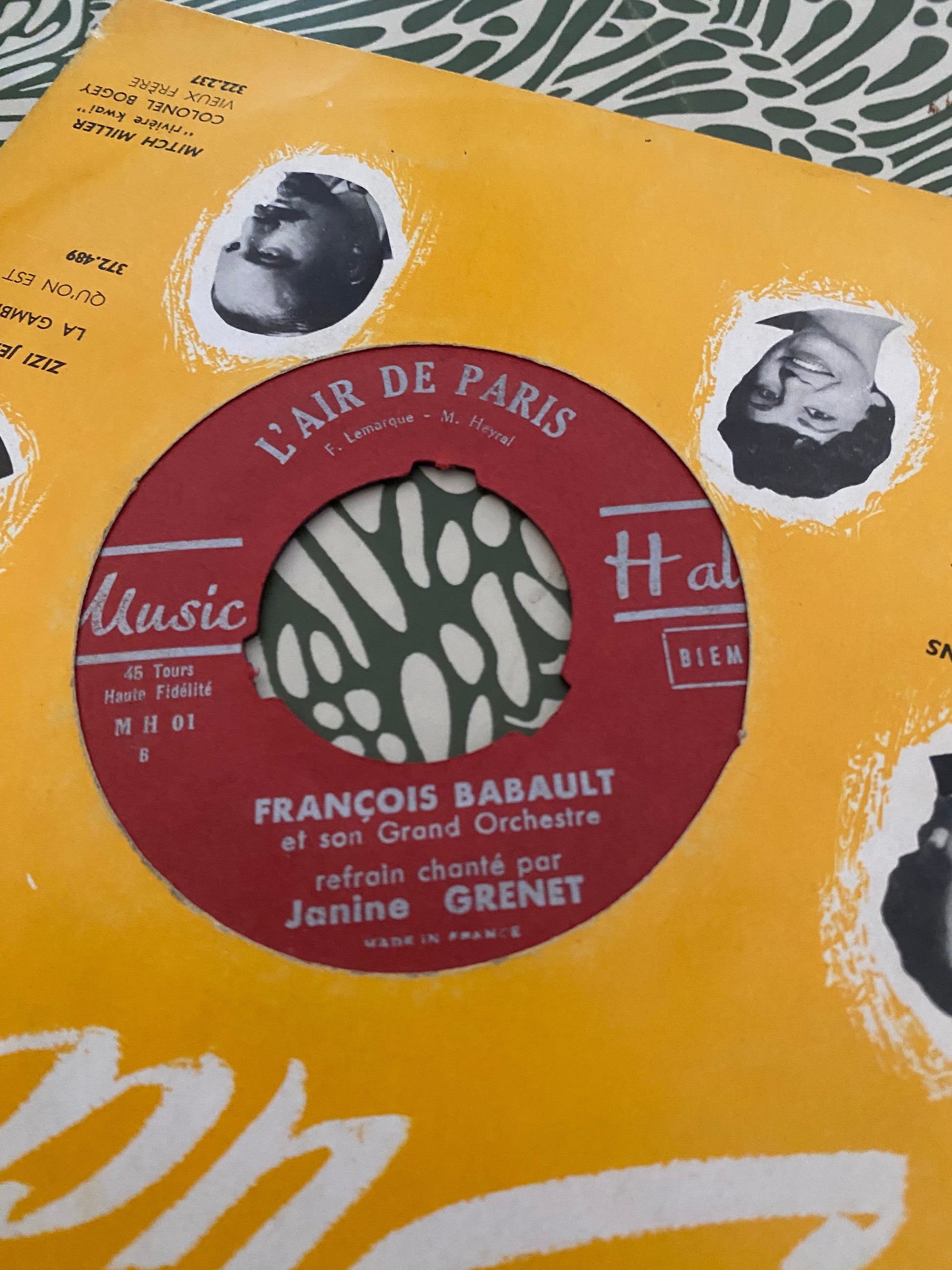 Disque vinyle 45 tours François Babault et son grand orchestre. Le pont de la rivières Kwaï