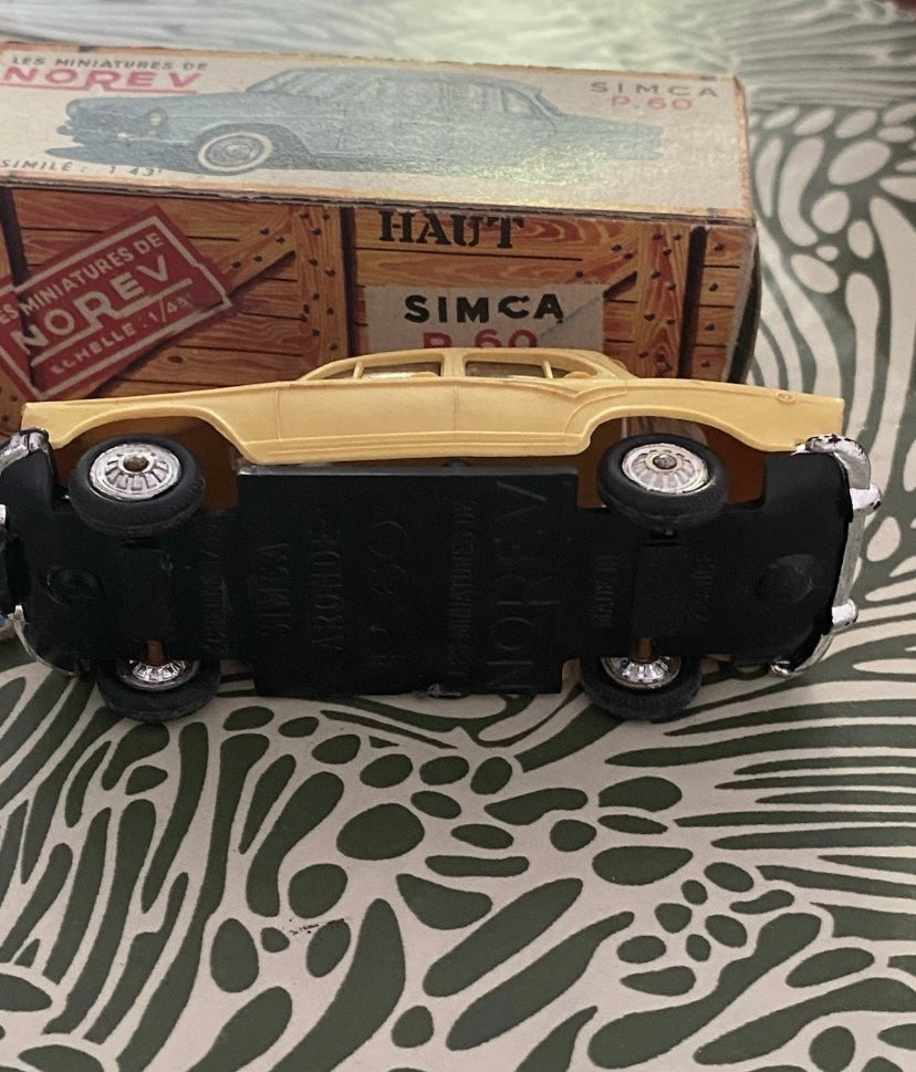 Norev voiture ancienne Simca Aronde P60 dans sa boîte d’origine