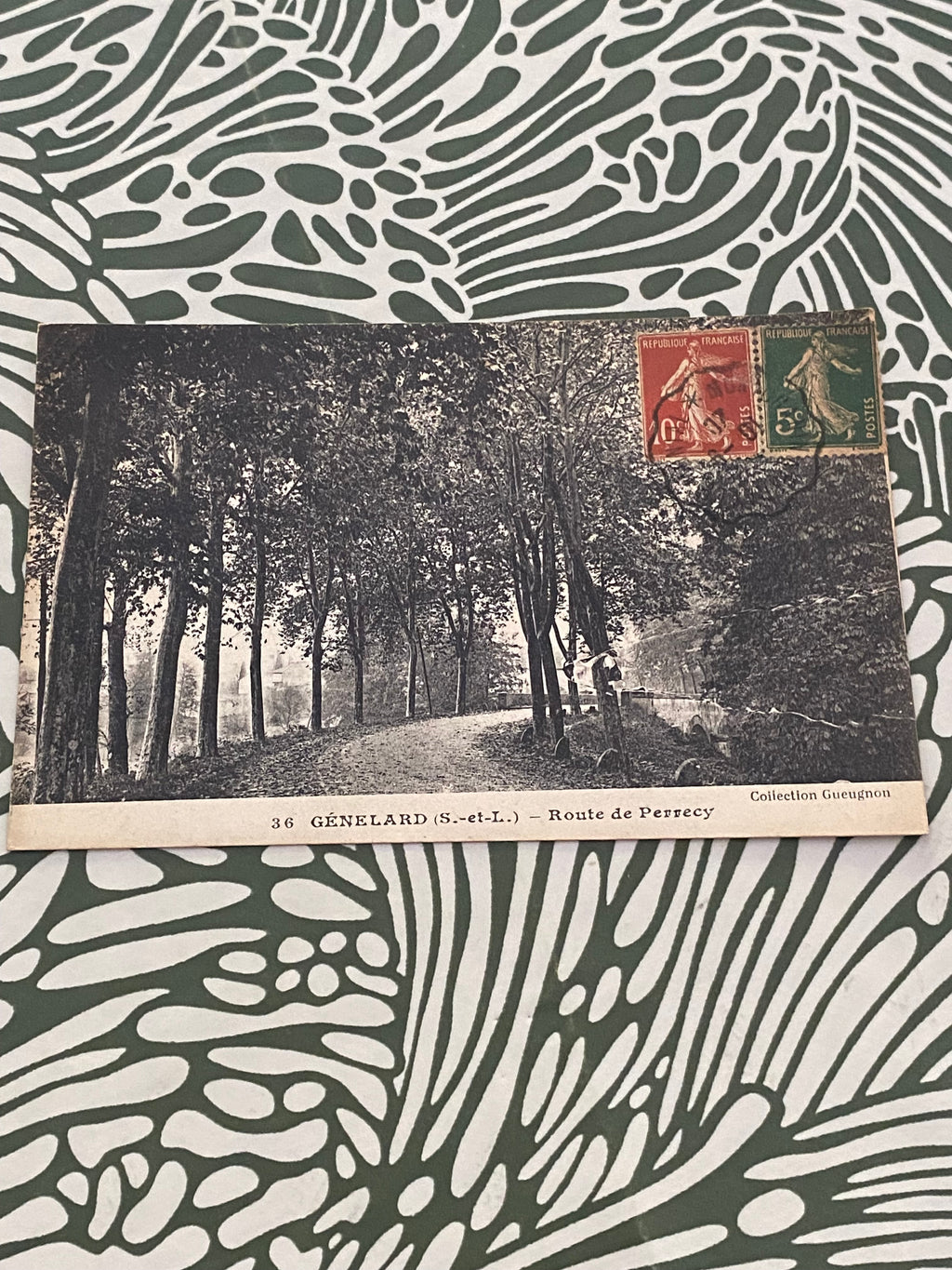 Carte postale ancienne Génelard route de Perrecy