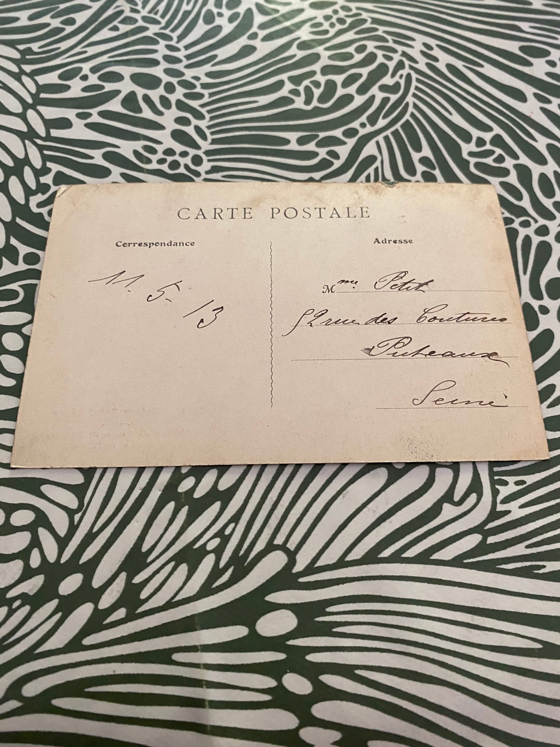Carte postale ancienne Boissy-Saint-Leger. Château du Prince de Wagram. Le château et la pièce d’eau.