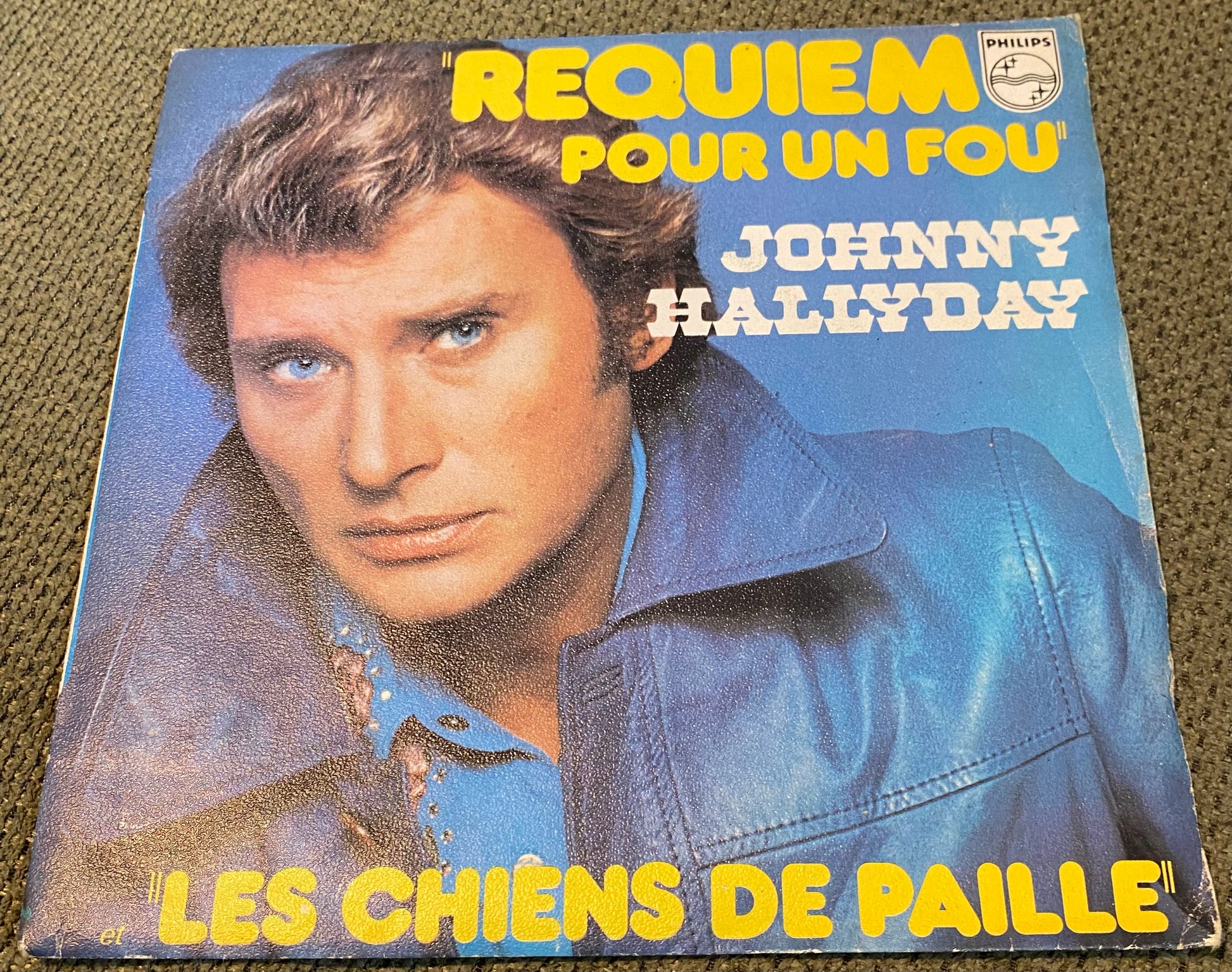 Disque vinyle 45 Tours Johnny Hallyday Requiem pour un fou