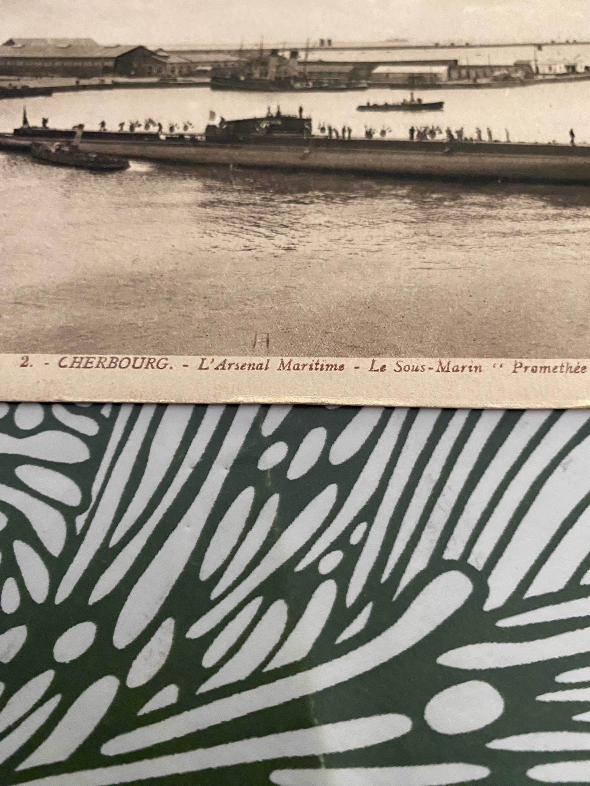 Carte postale Cherbourg. L’Arsenal Maritime. Le sous-marin Prométhée