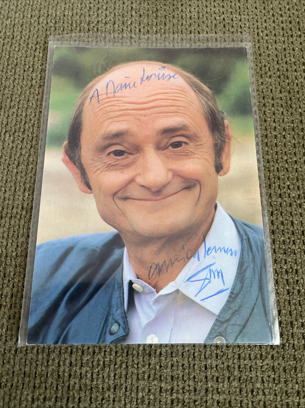 Carte postale dédicacée SIM