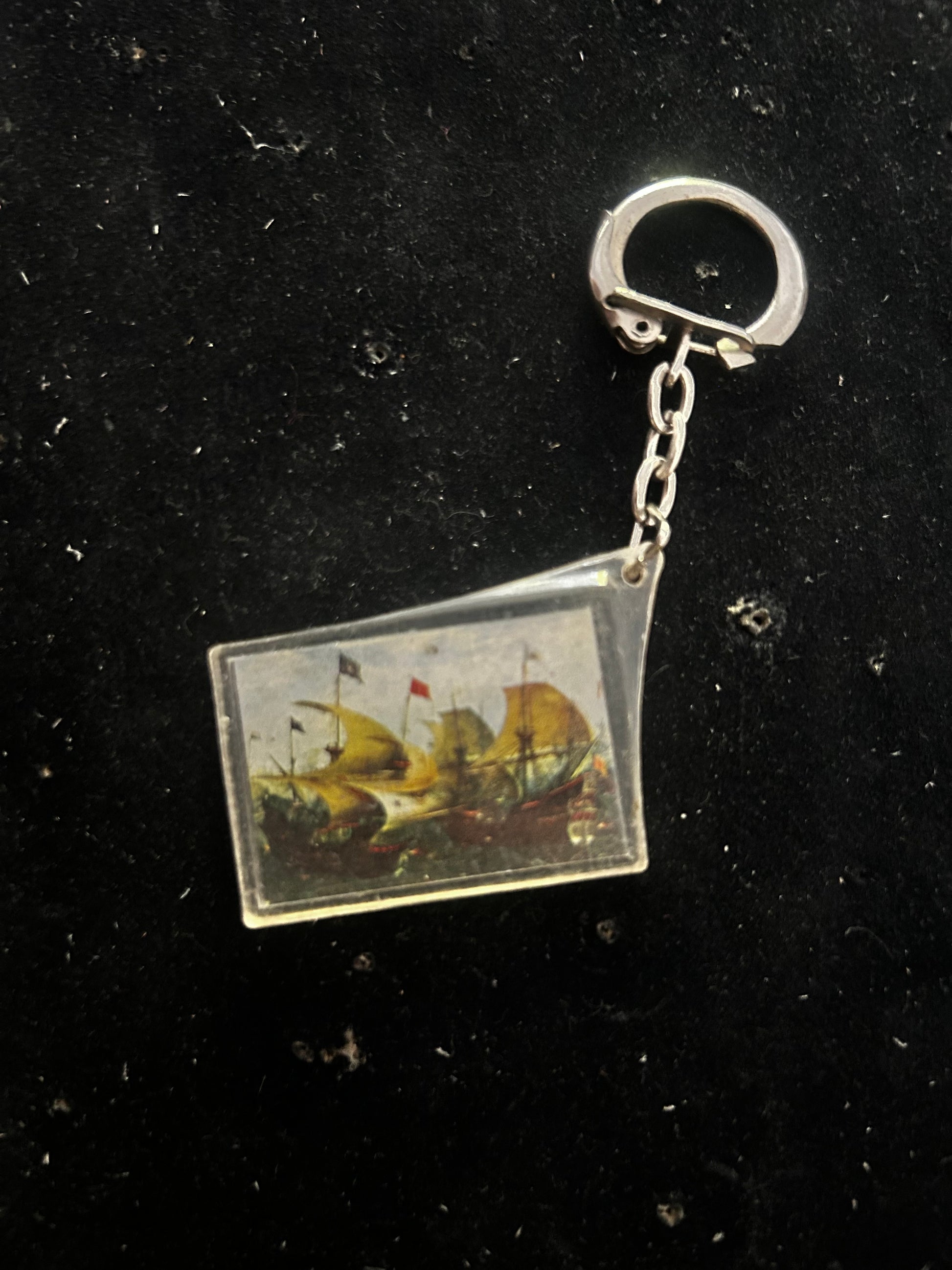 Porte clefs Van Antum. Bataille entre navires Hollandais 1608