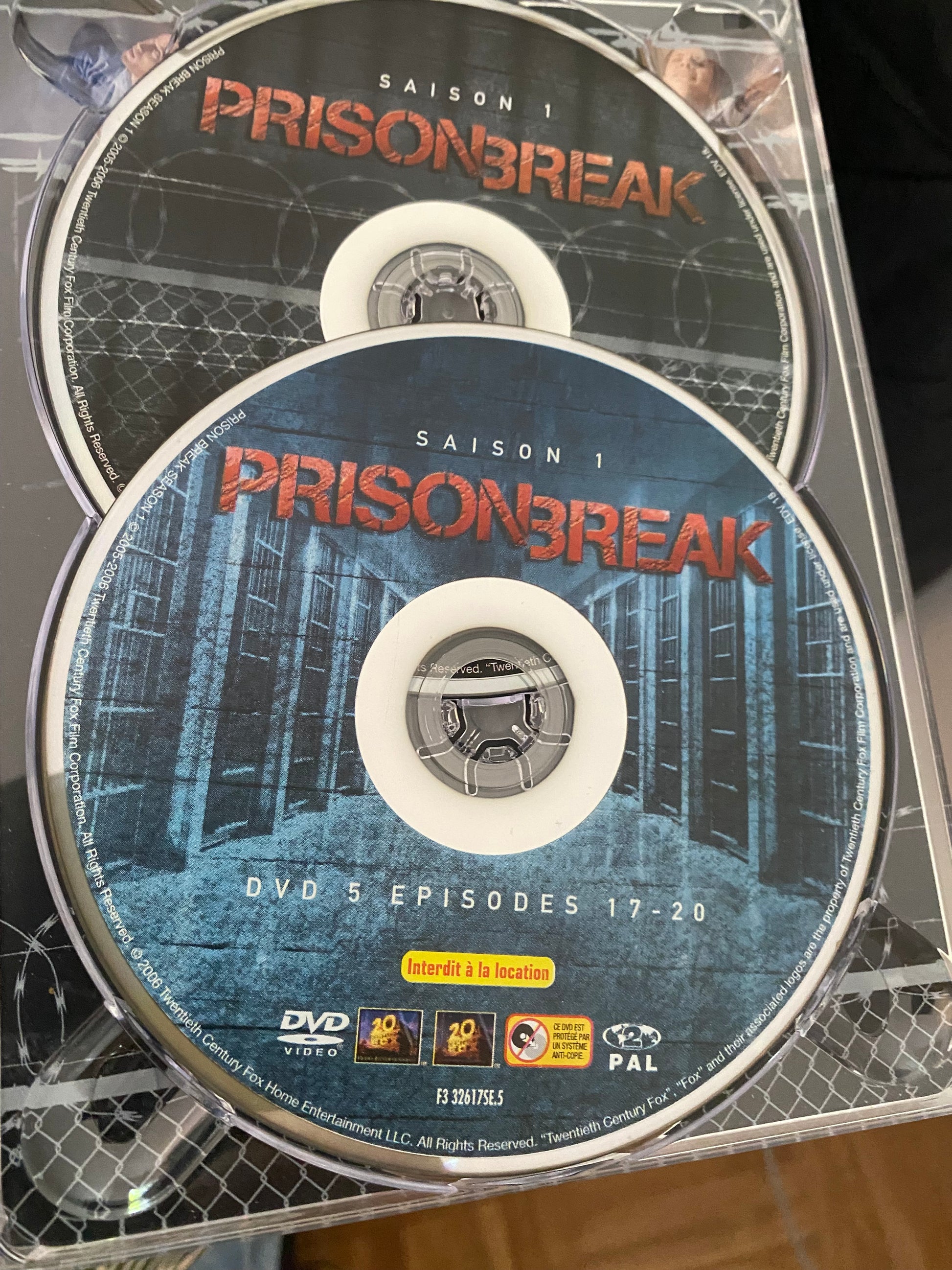 DVD coffret Prison Break Saison 1. DVD x4