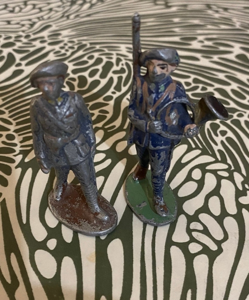 Figurines anciennes Quiralu Lot de 2. Chasseurs alpin