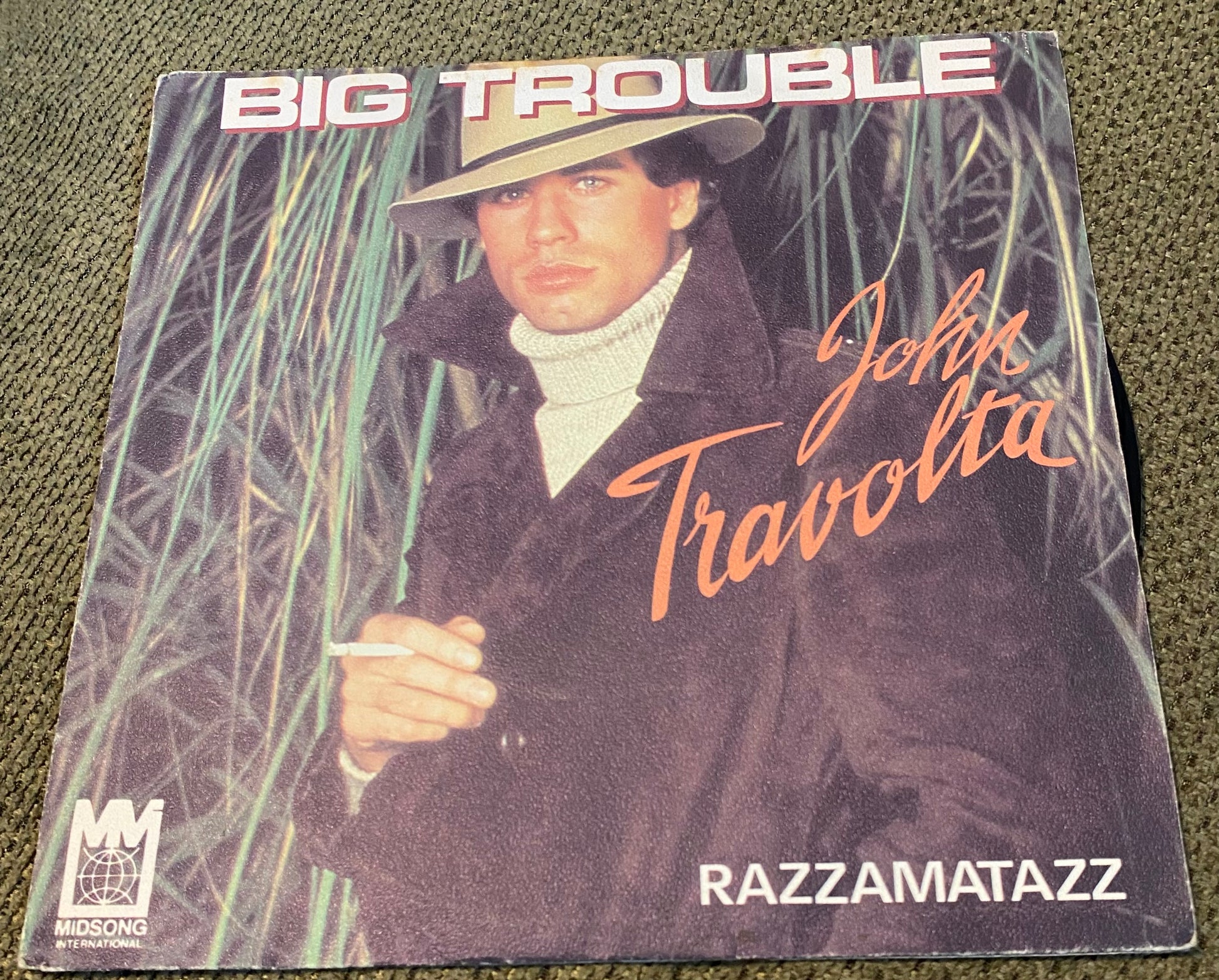 Disque vinyle 45 Tours John Travolta. Big trouble