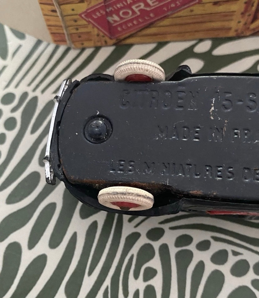 Norev voiture ancienne Citroën Police Fac-Simile 1/43 dans sa boîte d’origine