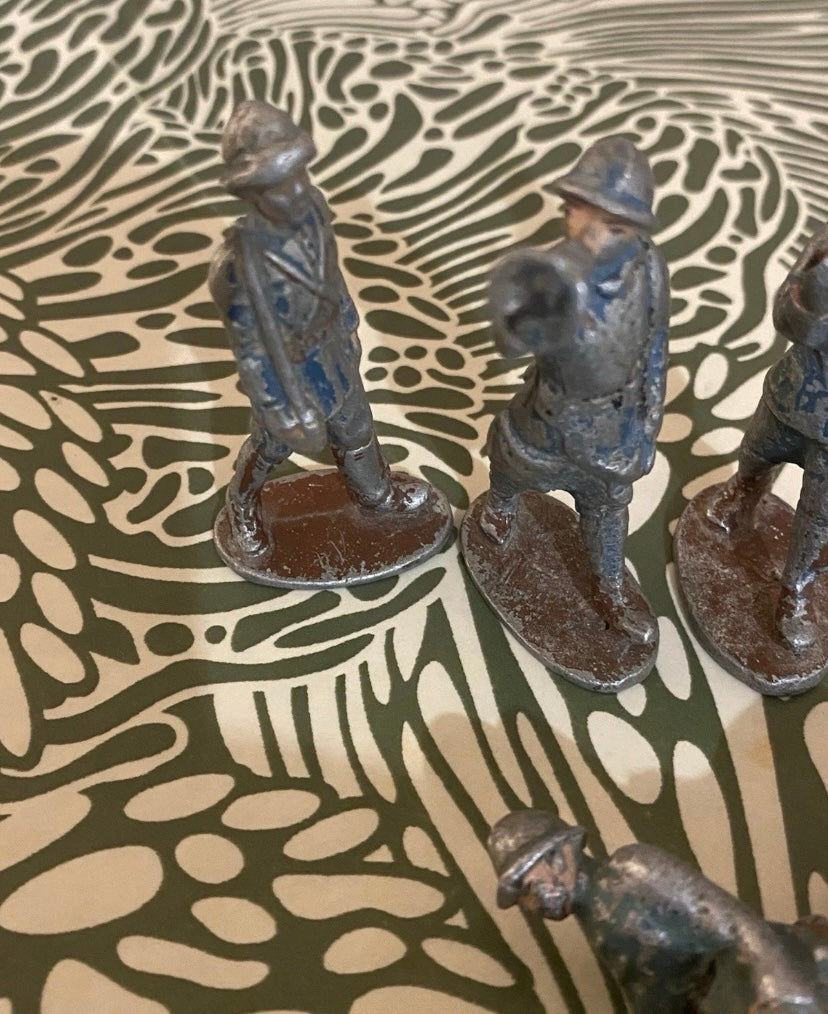 Figurines anciennes Quiralu Aludo. Armée française. Des manques